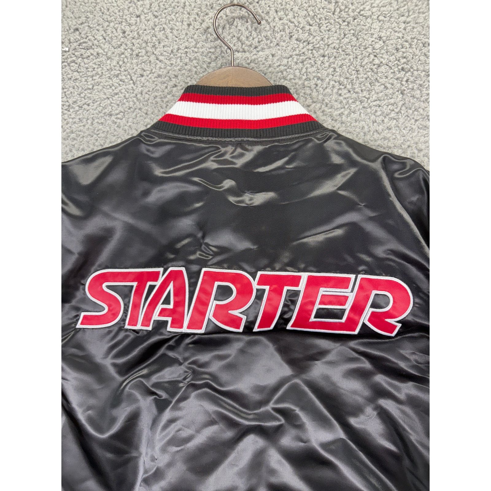 NFL Starter Retro Satin Varsity Bomber Jacket Mens 2XL Black Red Size US XXL / EU 58 / 5 - 8 Thumbnail