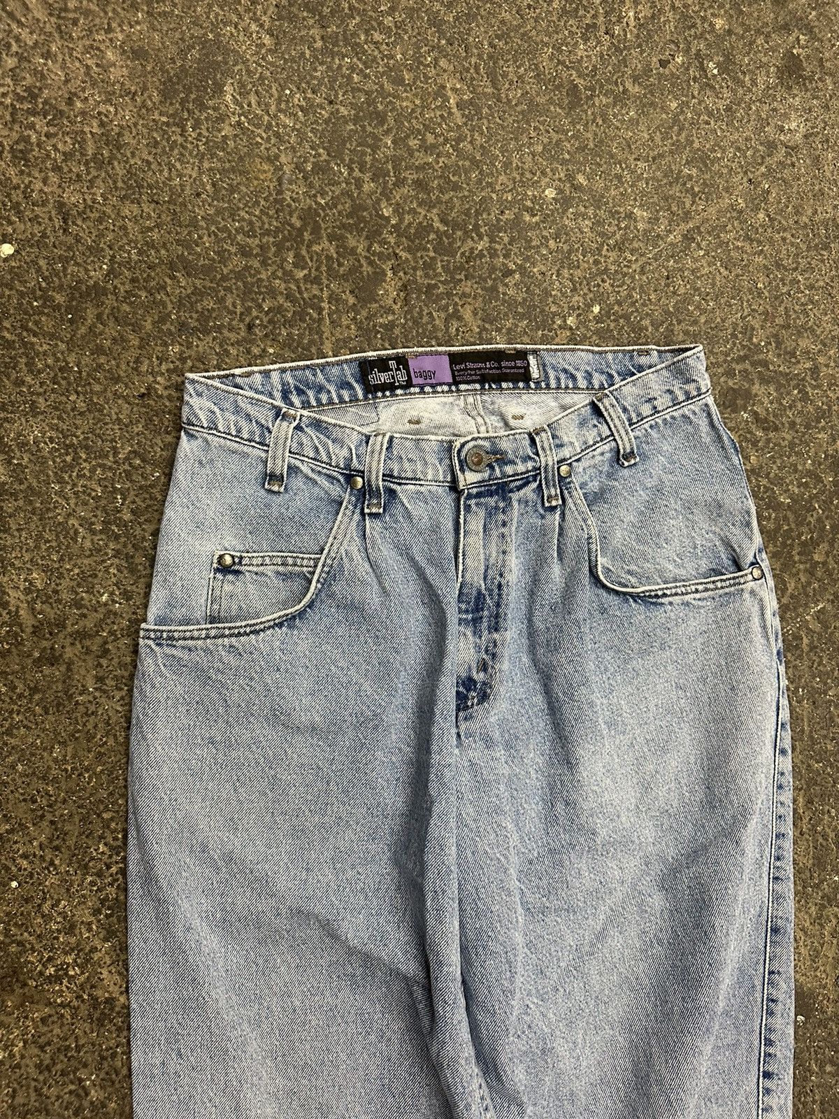 Levi's Y2K Levi’s Silvertab baggy jeans Size US 31 - 12 Thumbnail
