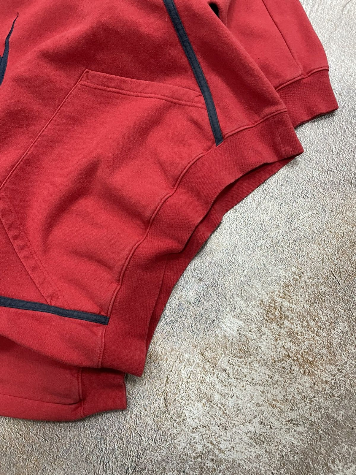 Nike Vintage Nike Center Logo Red Hoodie Size US S / EU 44-46 / 1 - 4 Thumbnail
