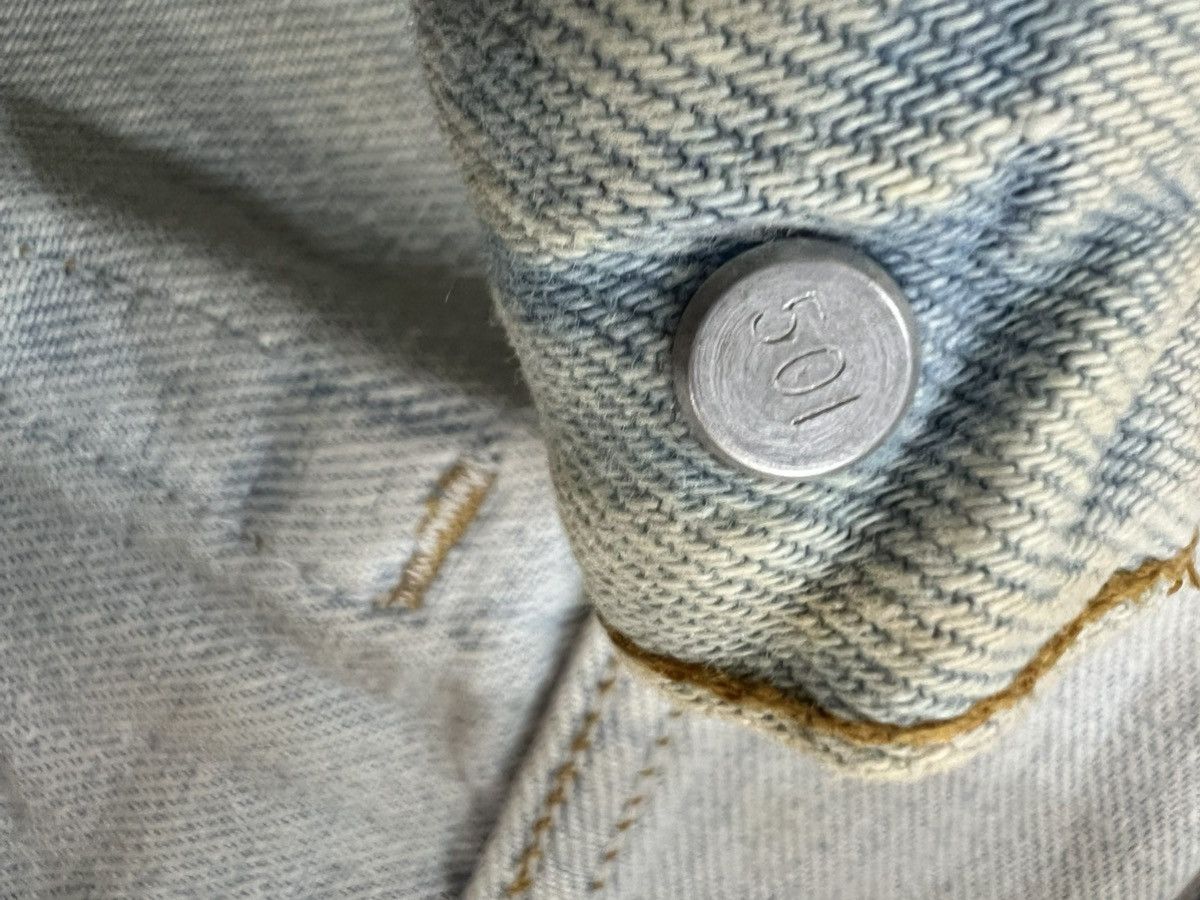 Vintage Vintage 90’s Trashed Levis 501 Non Selvedge Button 501 Denim Size US 32 / EU 48 - 9 Thumbnail