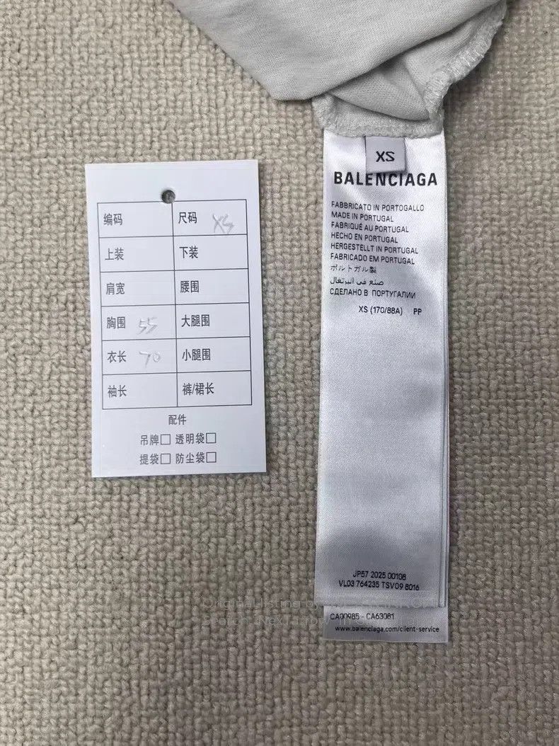 Other Balenciaga Solid Color Round Neck Distressed Embroidered S Size US XS / EU 42 / 0 - 4 Thumbnail