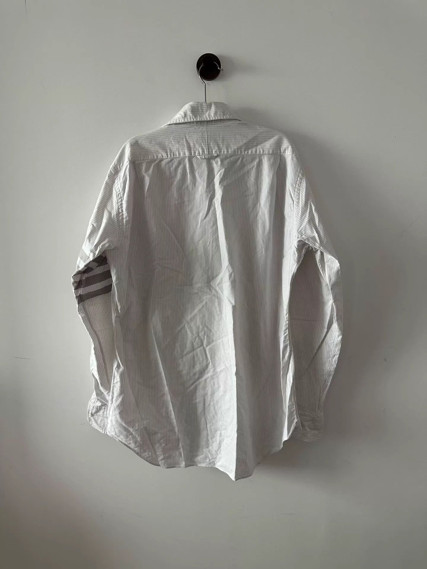 Thom Browne Thom Browne 4 striped armband shirt 98 New Size US XL / EU 56 / 4 - 2 Thumbnail