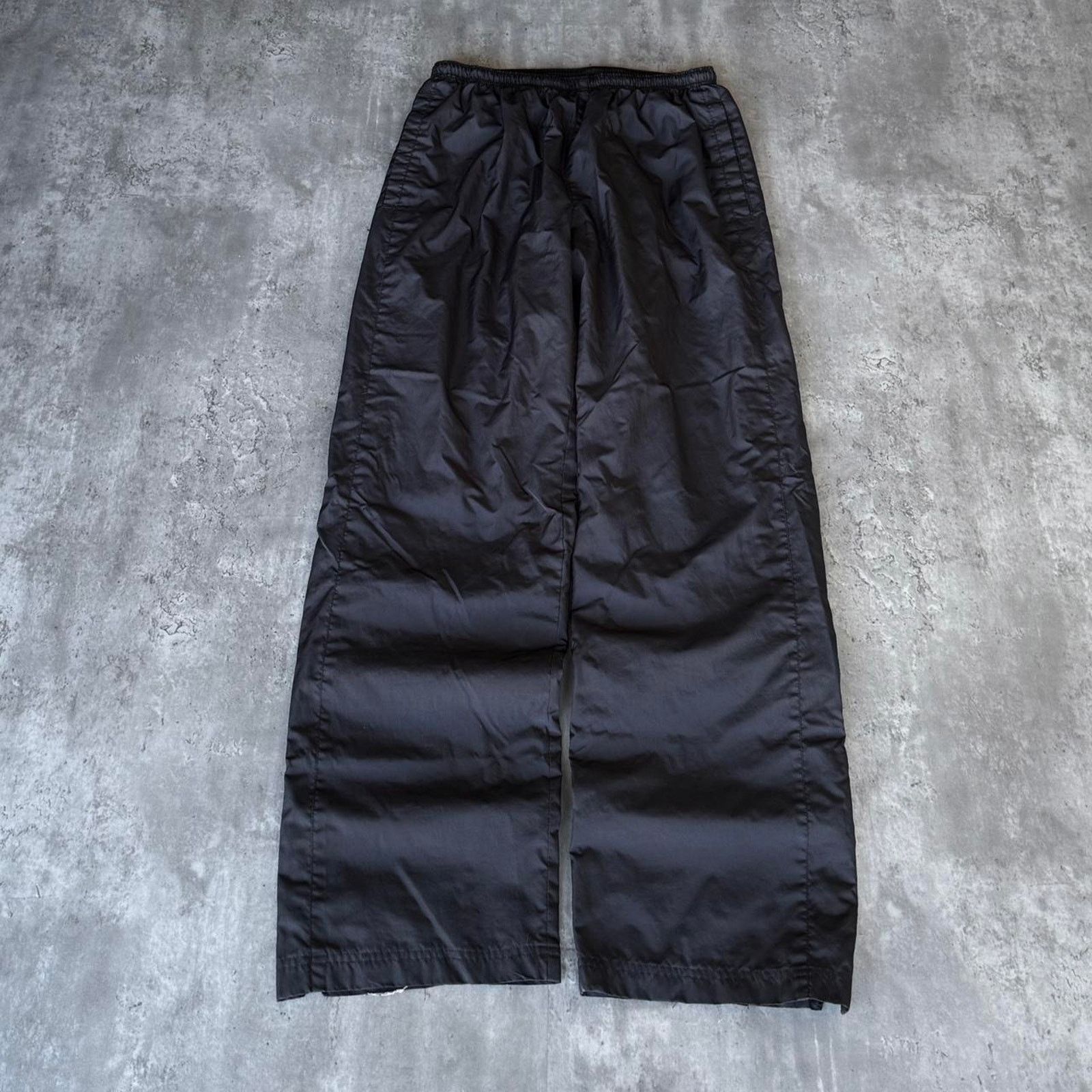 Japanese Brand × Vintage Sport-Tek Black Baggy Wide Leg Essential Sweatpants Size US 31 - 1 Thumbnail