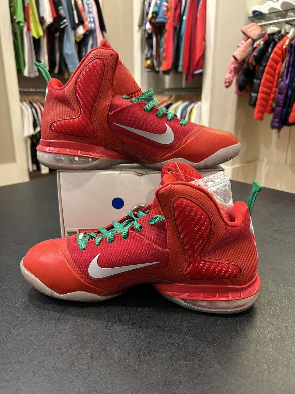 Nike Nike Lebron 9 ‘Christmas’ Size US 11 / EU 44 - 2 Thumbnail