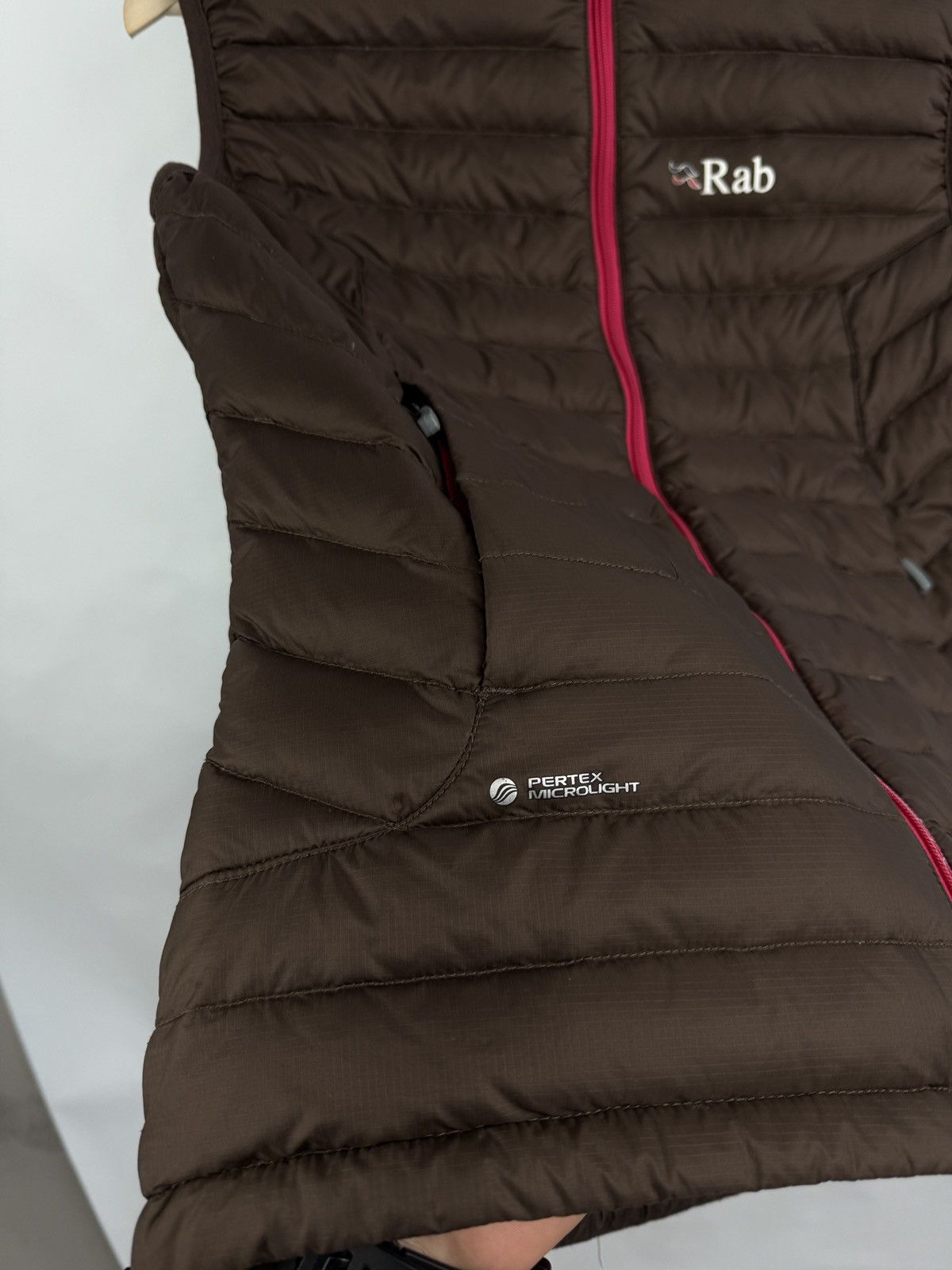 Rab 🇺🇸 Rab Pertex Microlight Puffer Vest Brown Woman Outdoor Y2K Size S / US 4 / IT 40 - 5 Thumbnail