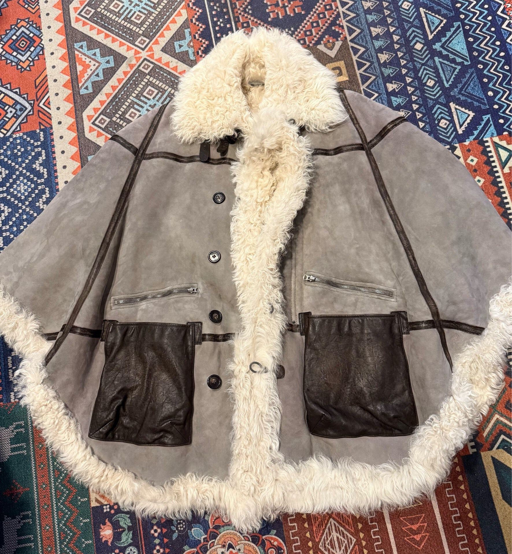 Ralph Lauren Ralph Lauren Cape-Style Fur Coat Size US M / EU 48-50 / 2 - 1 Thumbnail