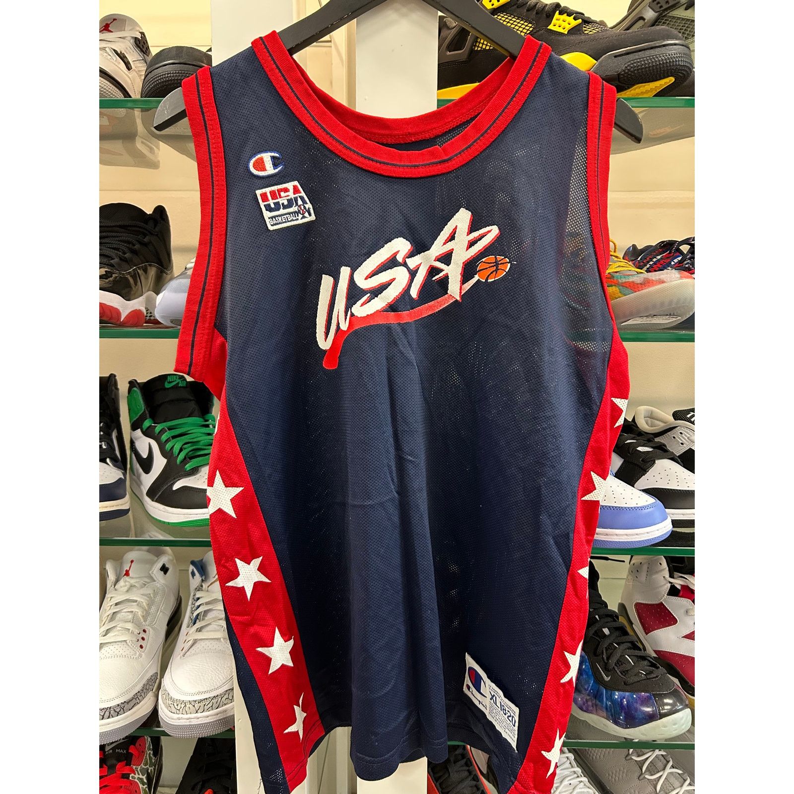 Champion vintage Champion "Dream Team" USA Olympics Basketball jersey Size US XL / EU 56 / 4 - 1 Thumbnail