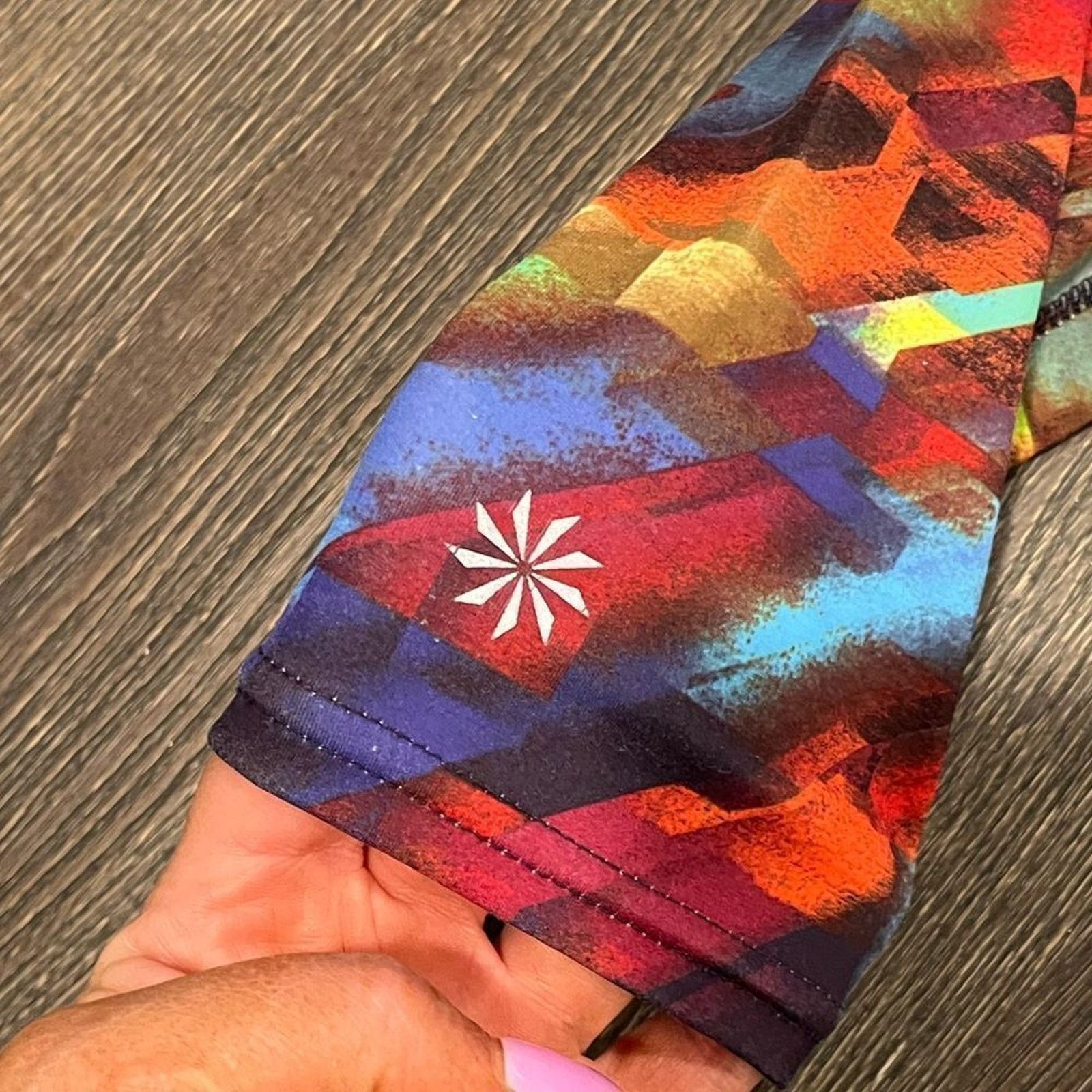 Athleta Athleta Colorburst Sonar Rainbow Leggings Size XS Size 25" / US 0 / IT 36 - 4 Thumbnail