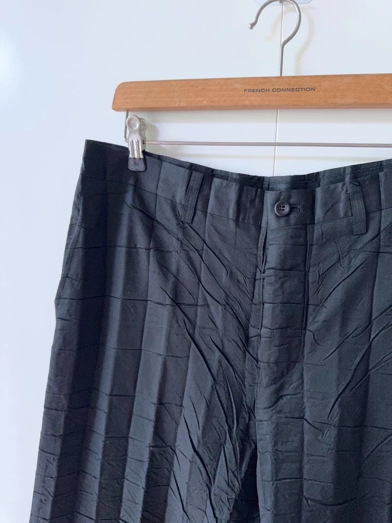 Issey Miyake Issey Miyake size:M Black classic pleated wide-leg pants Size 22" - 2 Thumbnail