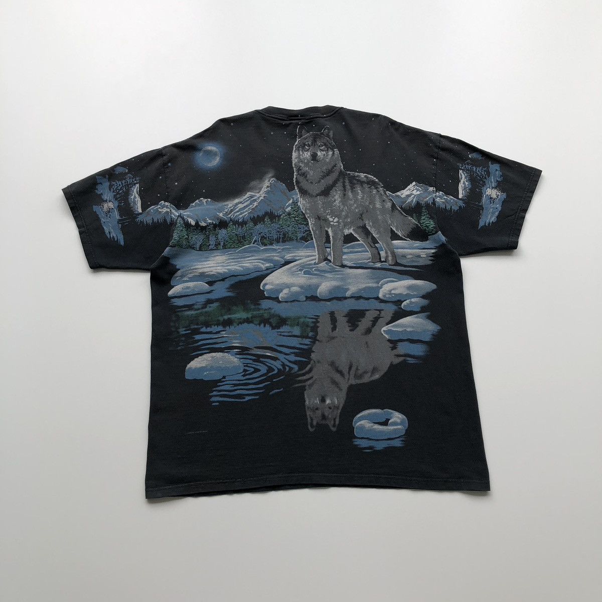 Liquid Blue Liquid Blue 1995 Wolf All Over Print Vintage 90’s T-Shirt Size US XXL / EU 58 / 5 - 2 Thumbnail