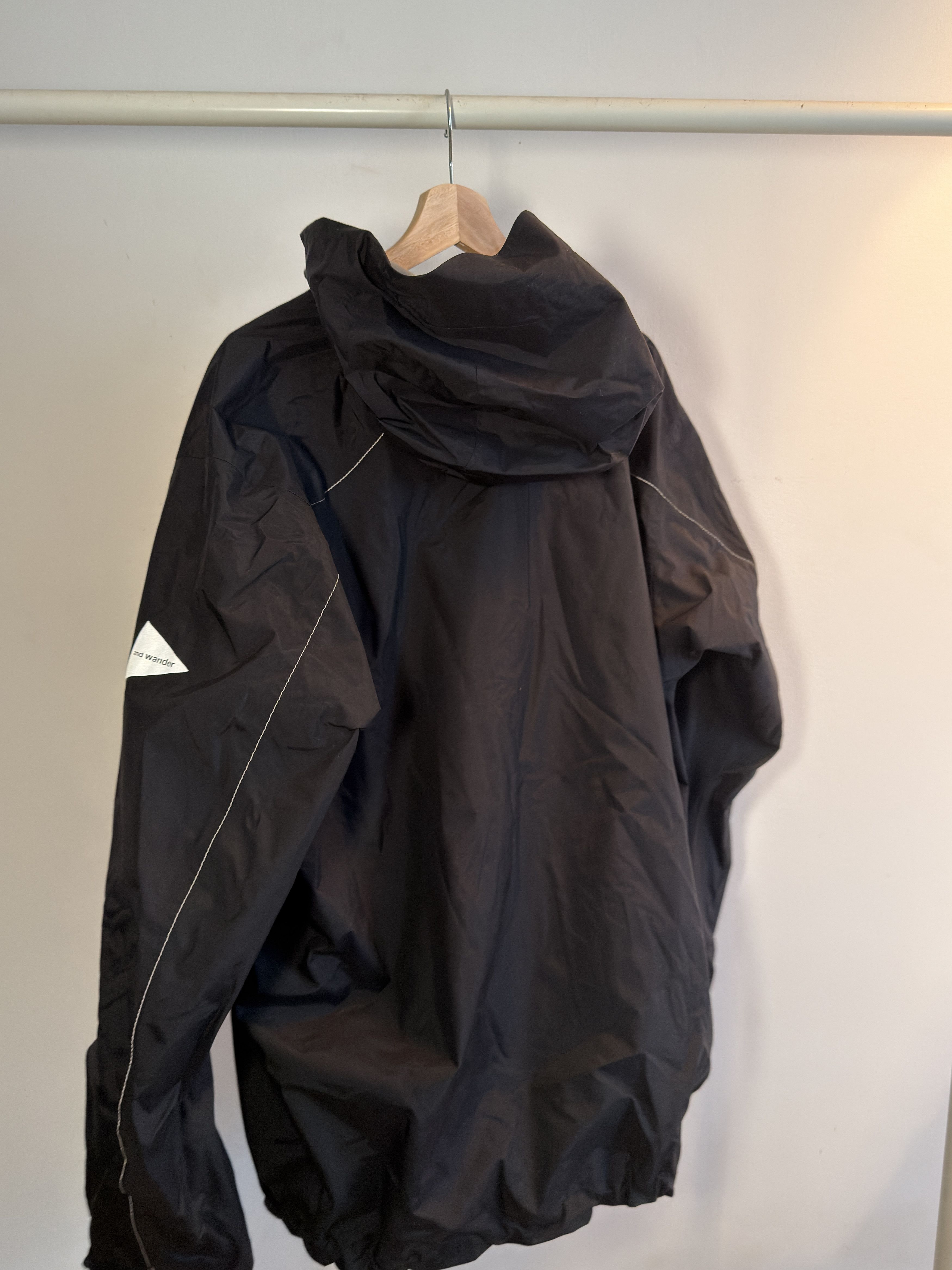 And Wander And Wander 2.5L Hiker Jacket Size US L / EU 52-54 / 3 - 4 Thumbnail