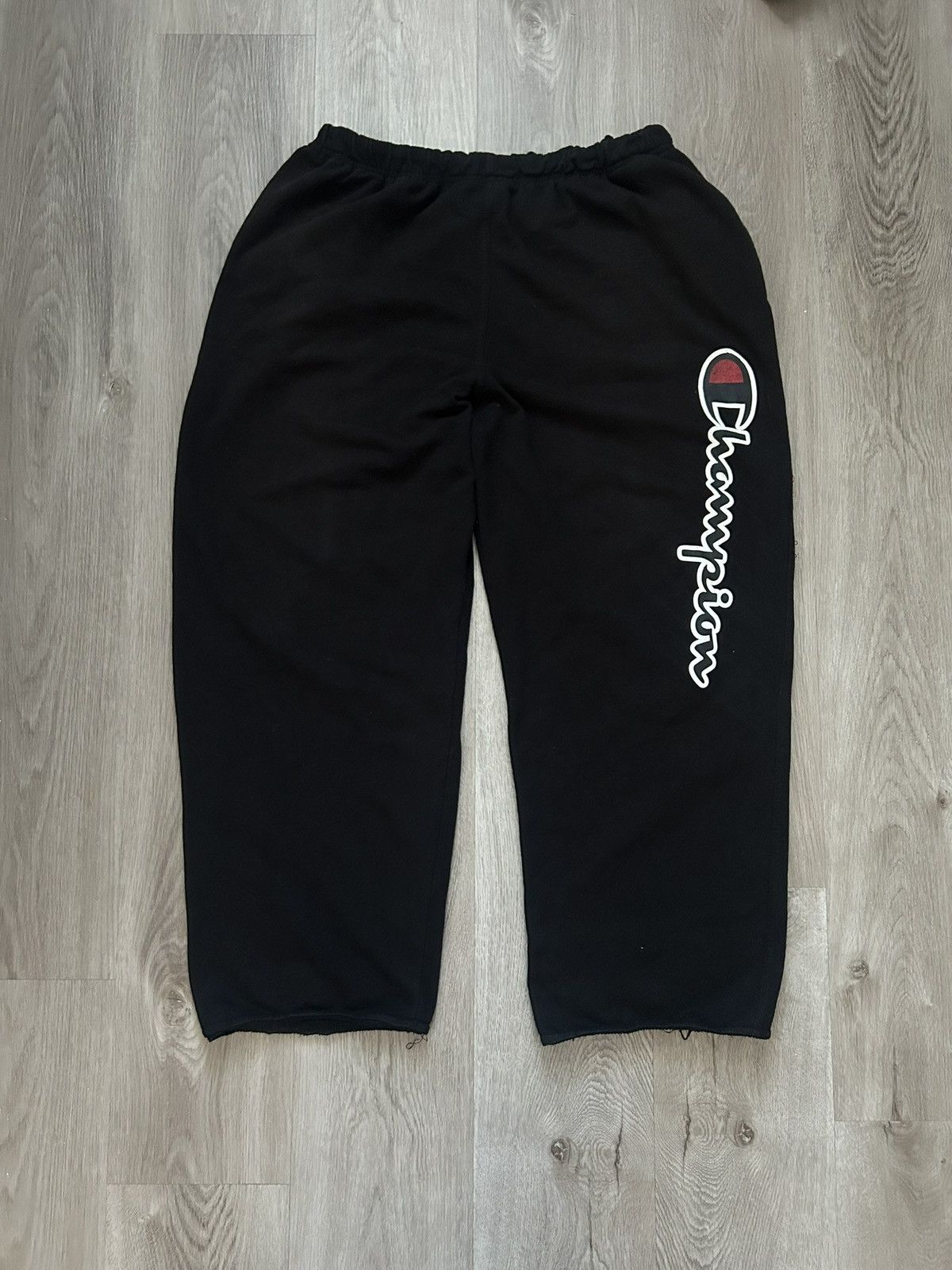 Champion Champion sweatpants Size US 38 / EU 54 - 1 Thumbnail