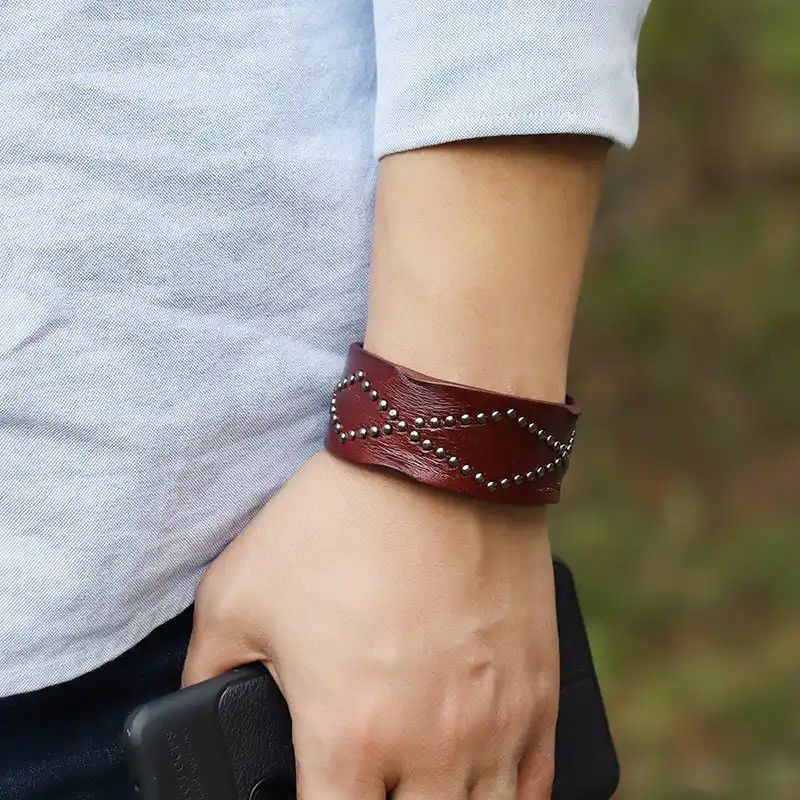 Vintage Genuine Leather Wide Wristband Rivet Button Bracelet Size ONE SIZE - 1 Thumbnail