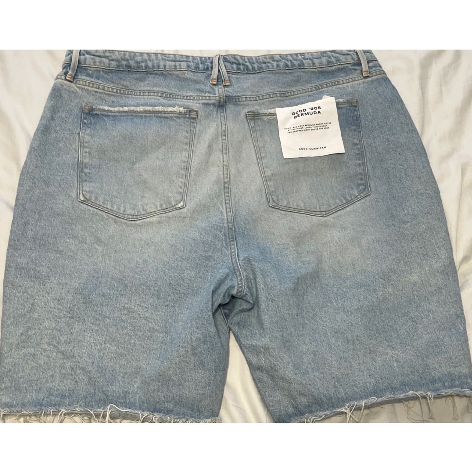 Good American Good American • the good 90’s short Size 38" / US 16 / IT 52 - 3 Thumbnail