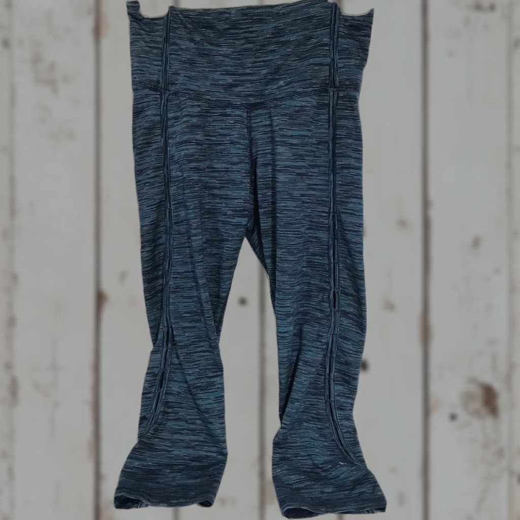 Champion Champion Leggings Cropped Adult Medium Multicolor Striped Activewear Athleisure Womens Size 32" / US 10 / IT 46 - 1 Thumbnail