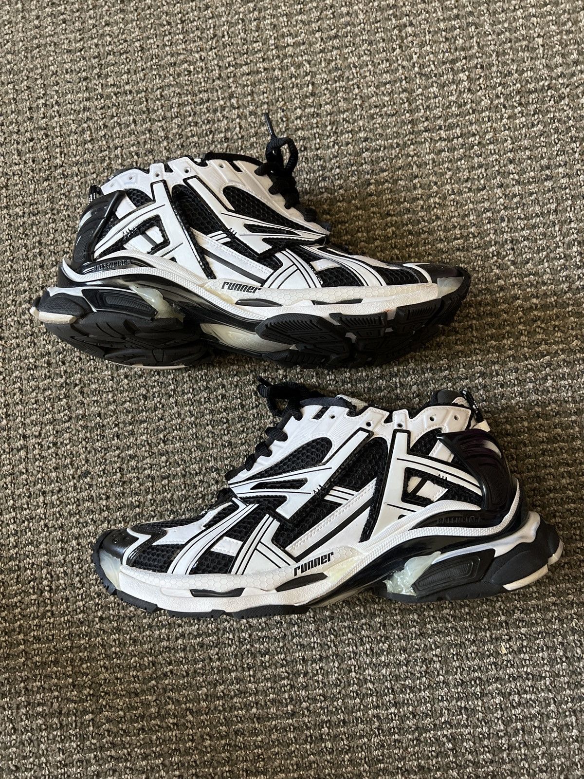 Balenciaga Balenciaga Runners Black Grailed