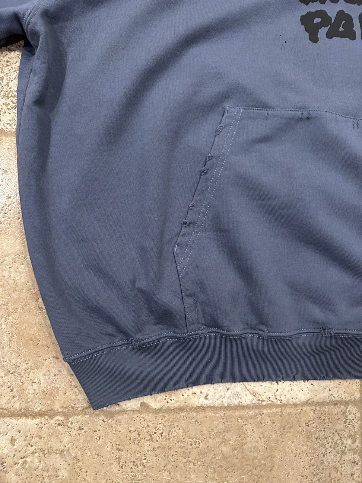 Balenciaga Balenciaga Oversize Spray Bleach Print Logo Dark Blue Hoodie Size US XXS / EU 40 - 5 Thumbnail