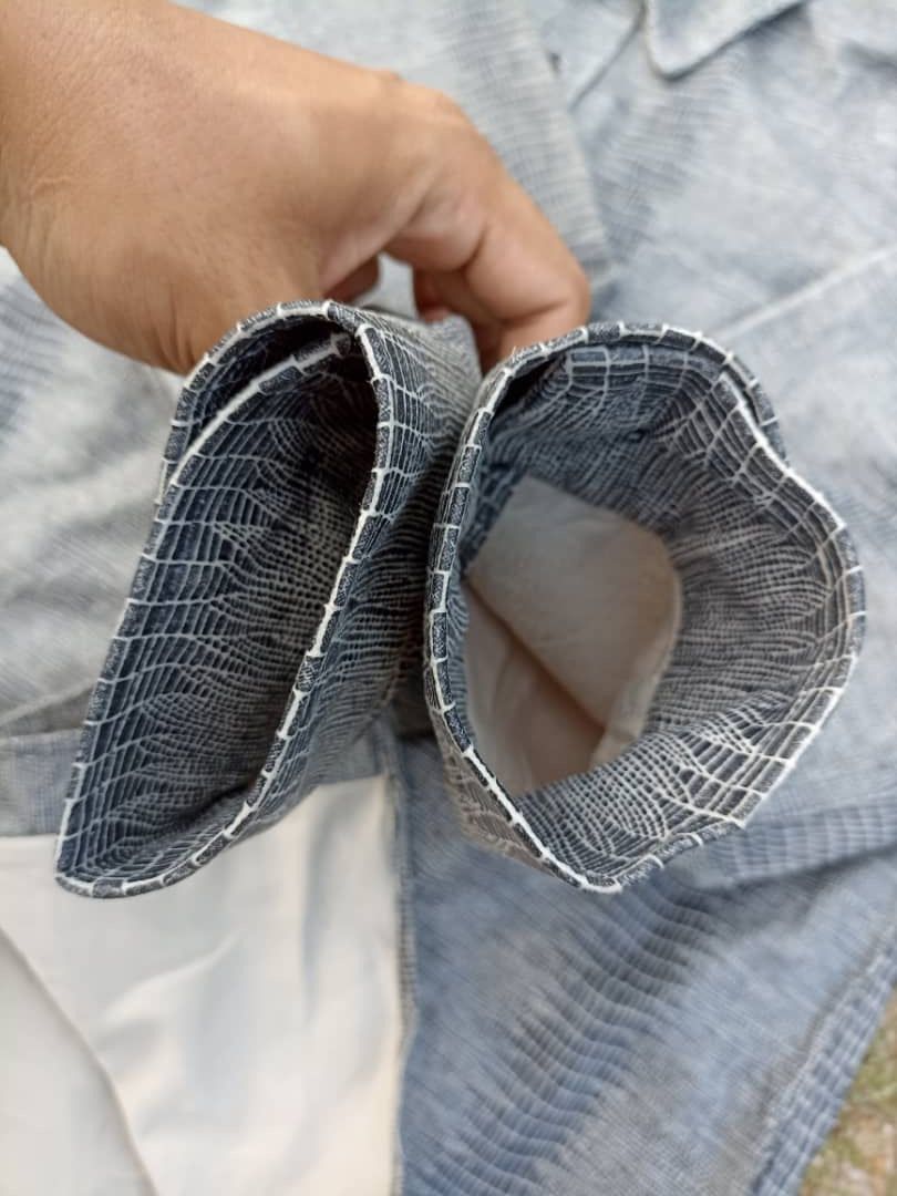 Flannel Flannel snake skin style Size US L / EU 52-54 / 3 - 7 Thumbnail