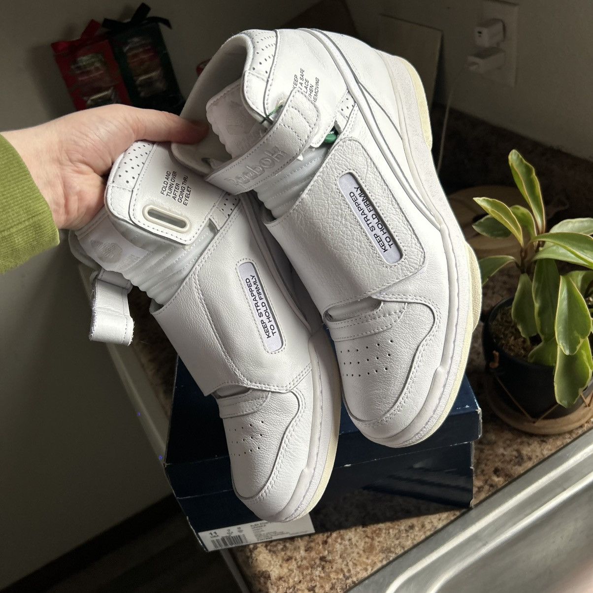 Mountain Research FW7898 REEBOK ALiEN STOMPER PORCELAiN GENERAL RESEARCH JAPAN Size US 11 / EU 44 - 13 Thumbnail