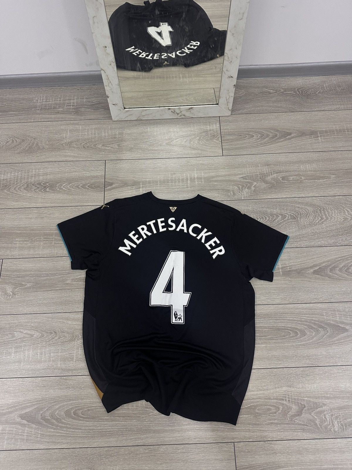 Vintage Puma Arsenal 2015/2016 Soccer Jersey 4 Mertesacker Size US L / EU 52-54 / 3 - 2 Thumbnail