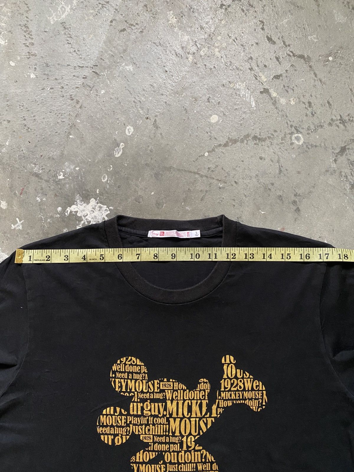 Uniqlo Uniqlo Disney Mickey Mouse Tee Size US L / EU 52-54 / 3 - 11 Thumbnail