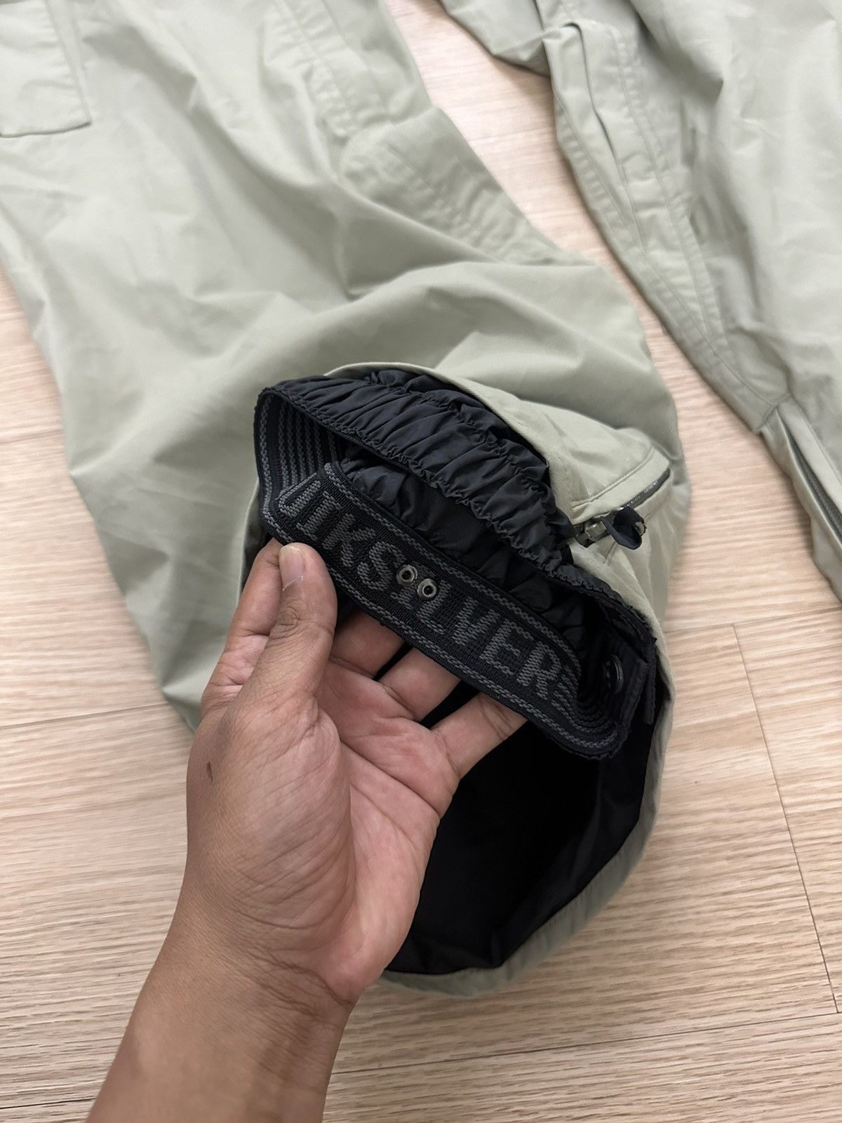 Beauty Beast × Quiksilver × Vintage Rare Vintage Quiksilver Gorpcore Baggy Parachute Pants Size US 33 - 13 Thumbnail