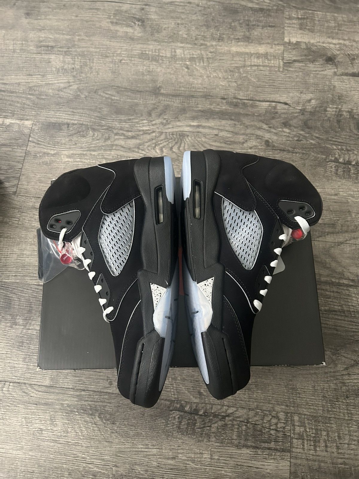Jordan Brand Jordan 5 Retro OG Black Metallic Reimagined Size US 9 / EU 42 - 3 Thumbnail