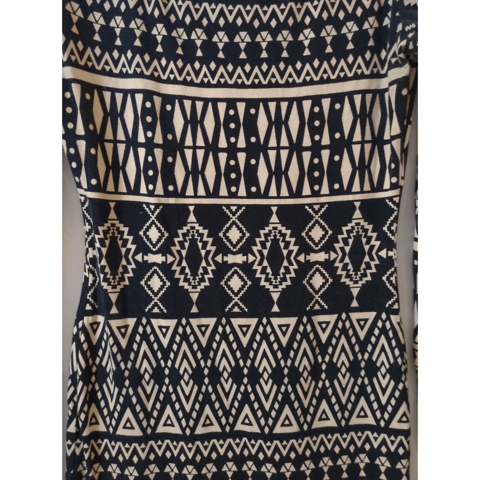 Forever 21 Forever 21 Long Sleeve Mini Dress S Black Tribal Print Women Dress Size S / US 4 / IT 40 - 2 Thumbnail