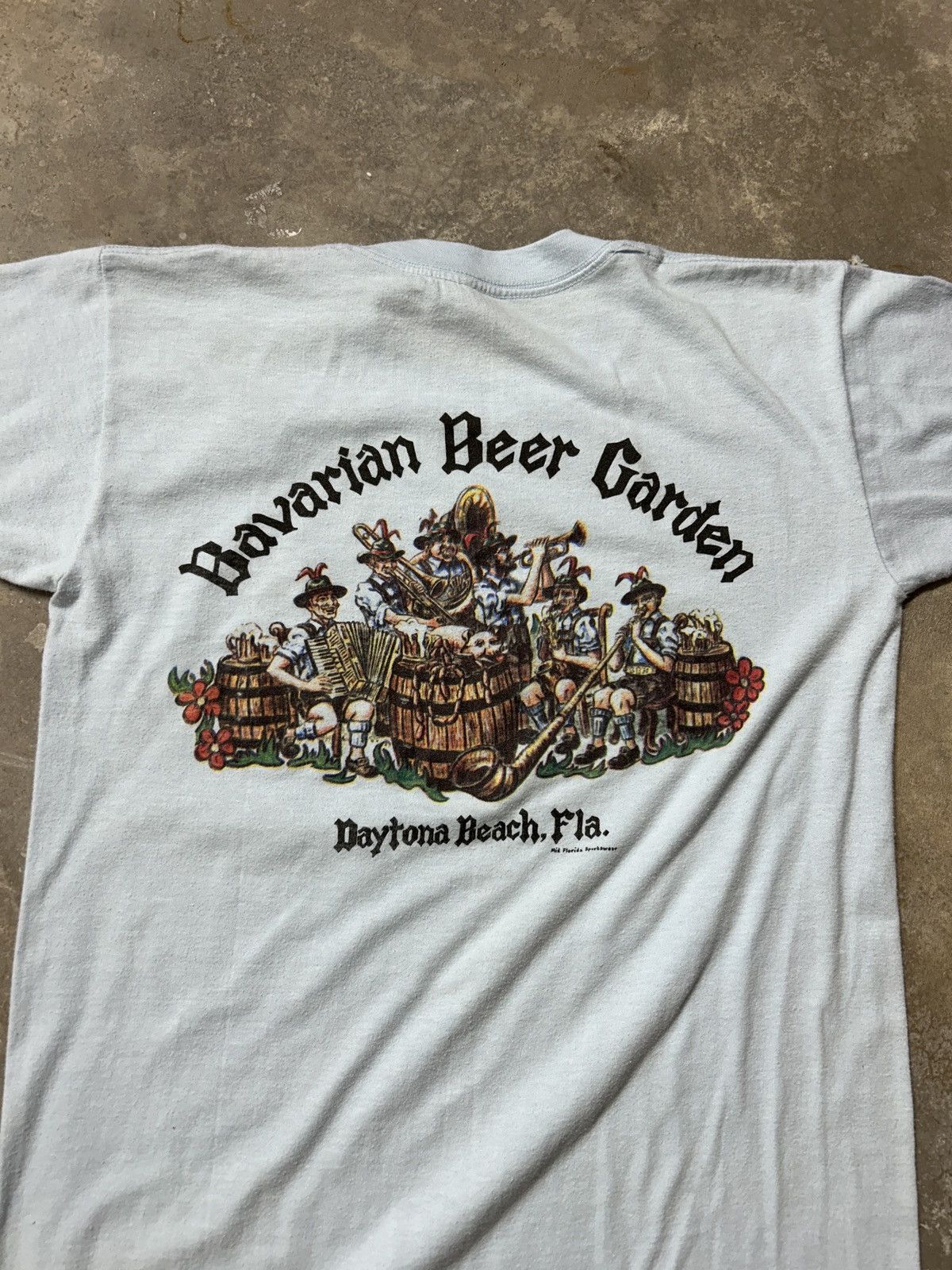 Vintage Vintage 80’s Bavarian Beer Garden Picture Graphic T-Shirt Size US S / EU 44-46 / 1 - 4 Thumbnail