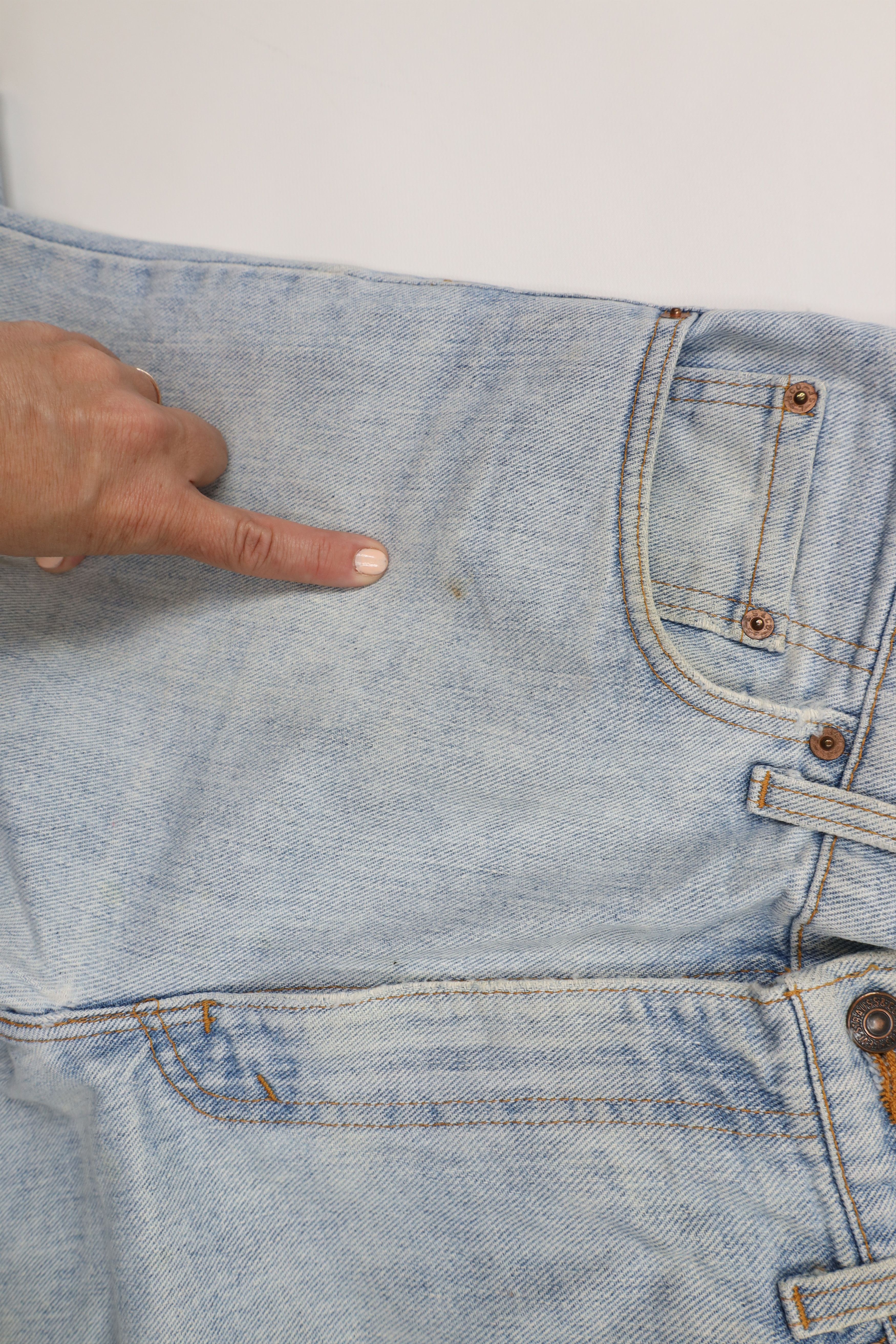 Levi's Vintage 90s Levis 550 Relaxed Tapered Leg Jeans Blue USA Size US 34 / EU 50 - 8 Thumbnail