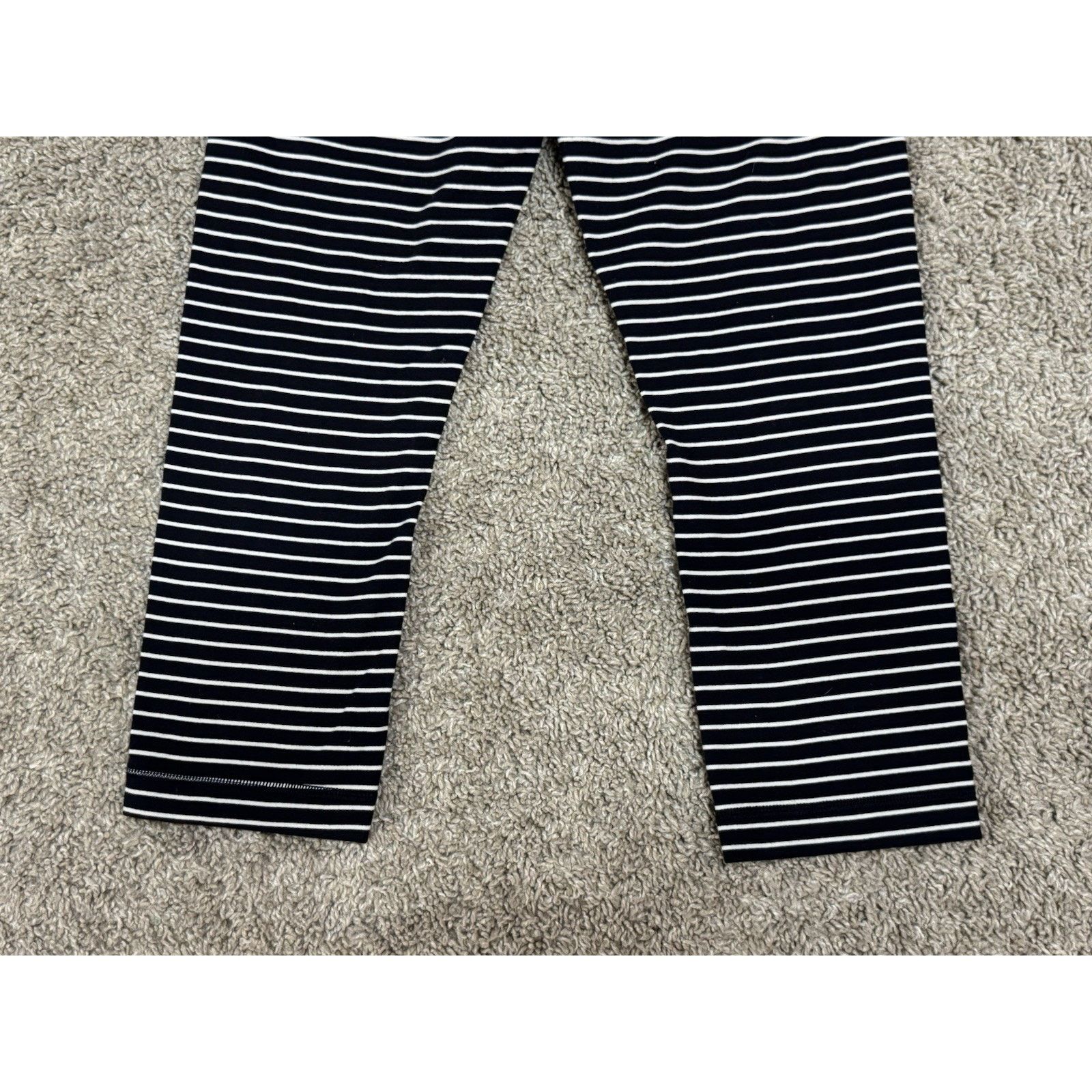 Lululemon LULULEMON Wunder Under Crop Parallel Striped Leggings Size 6 Size 28" / US 6 / IT 42 - 7 Thumbnail