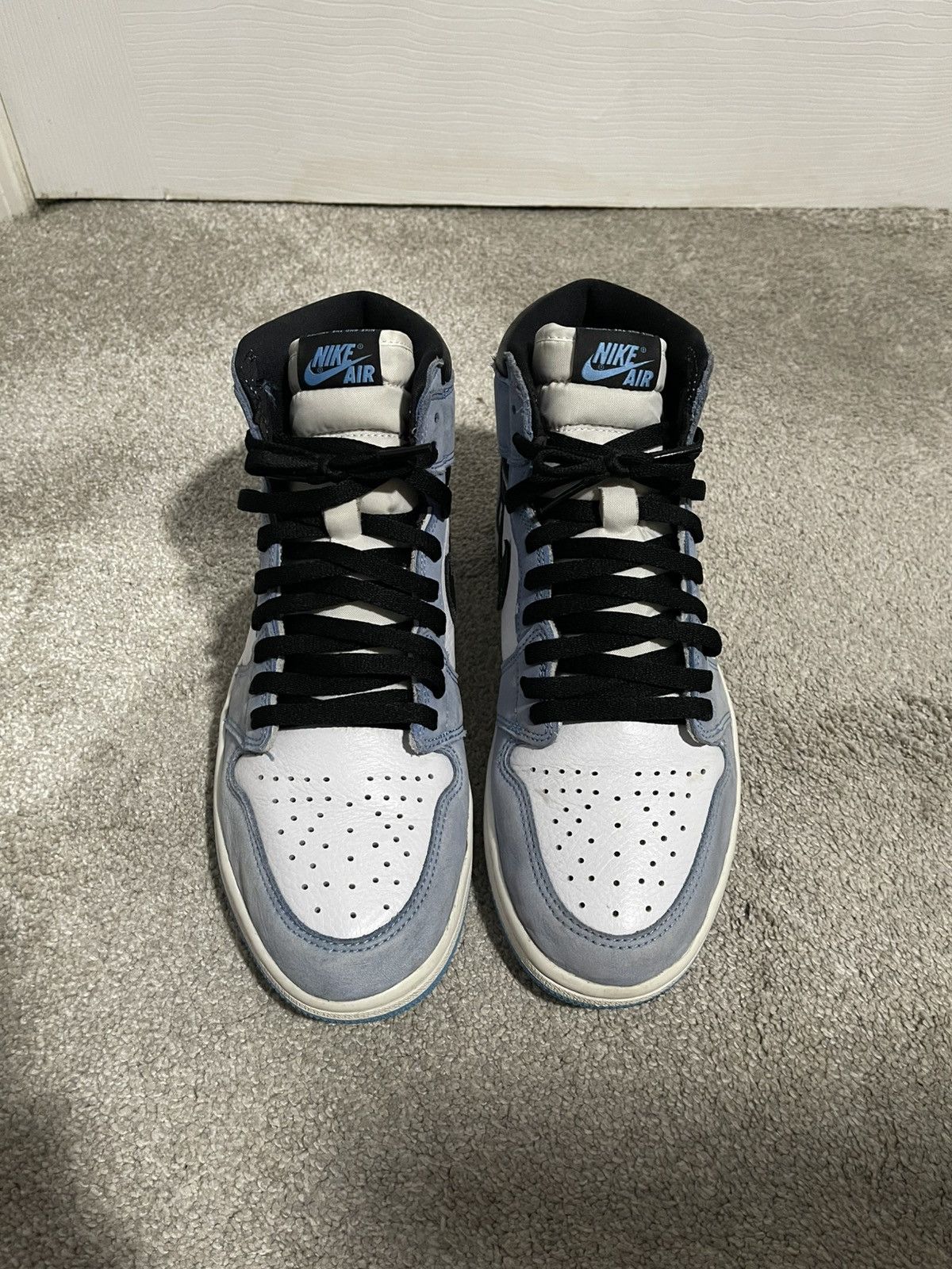 Jordan Brand × Nike Air Jordan 1 Retro High OG Unversity Blue (UNC) Size US 10 / EU 43 - 4 Thumbnail