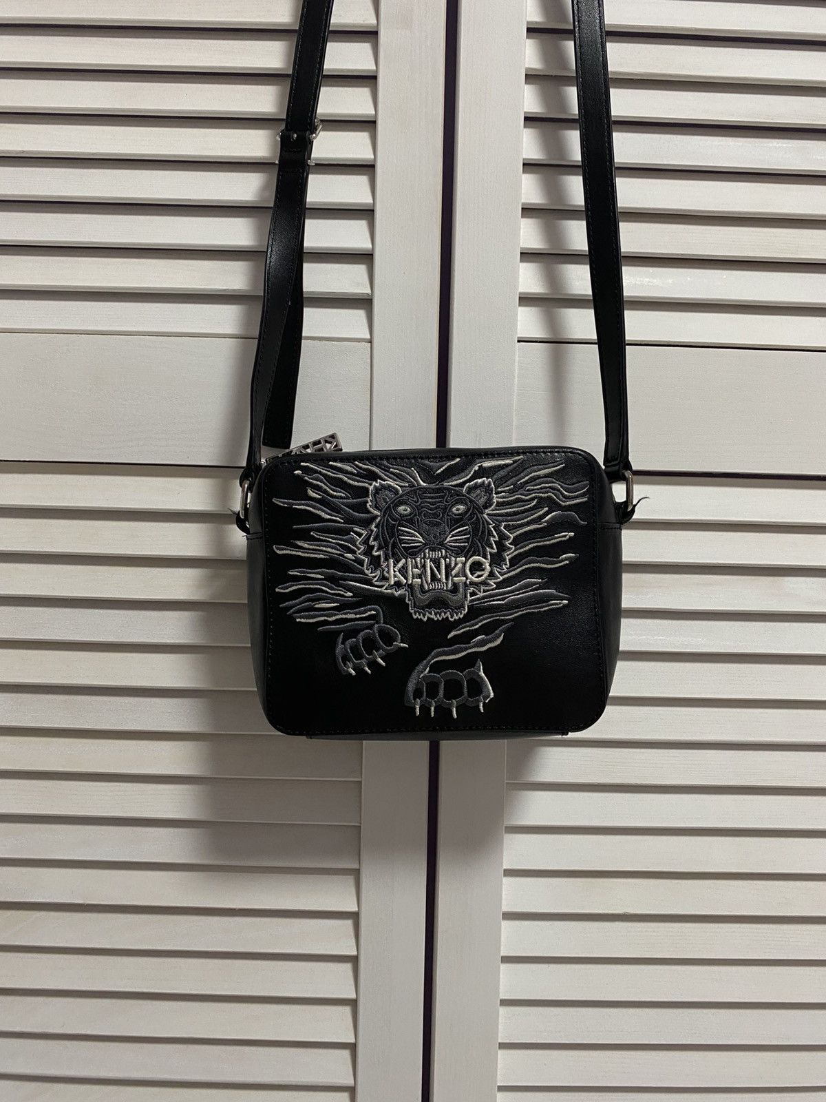 Kenzo Leather Sling Bag Kenzo Exterior Messenger Tiger Crossbody Size ONE SIZE - 3 Thumbnail