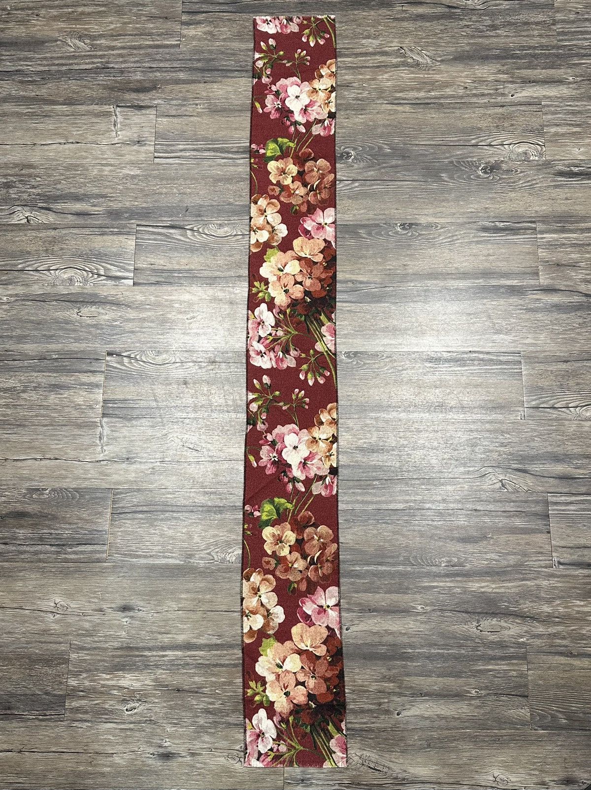Gucci Gucci Floral Print Scarf Size ONE SIZE - 1 Thumbnail