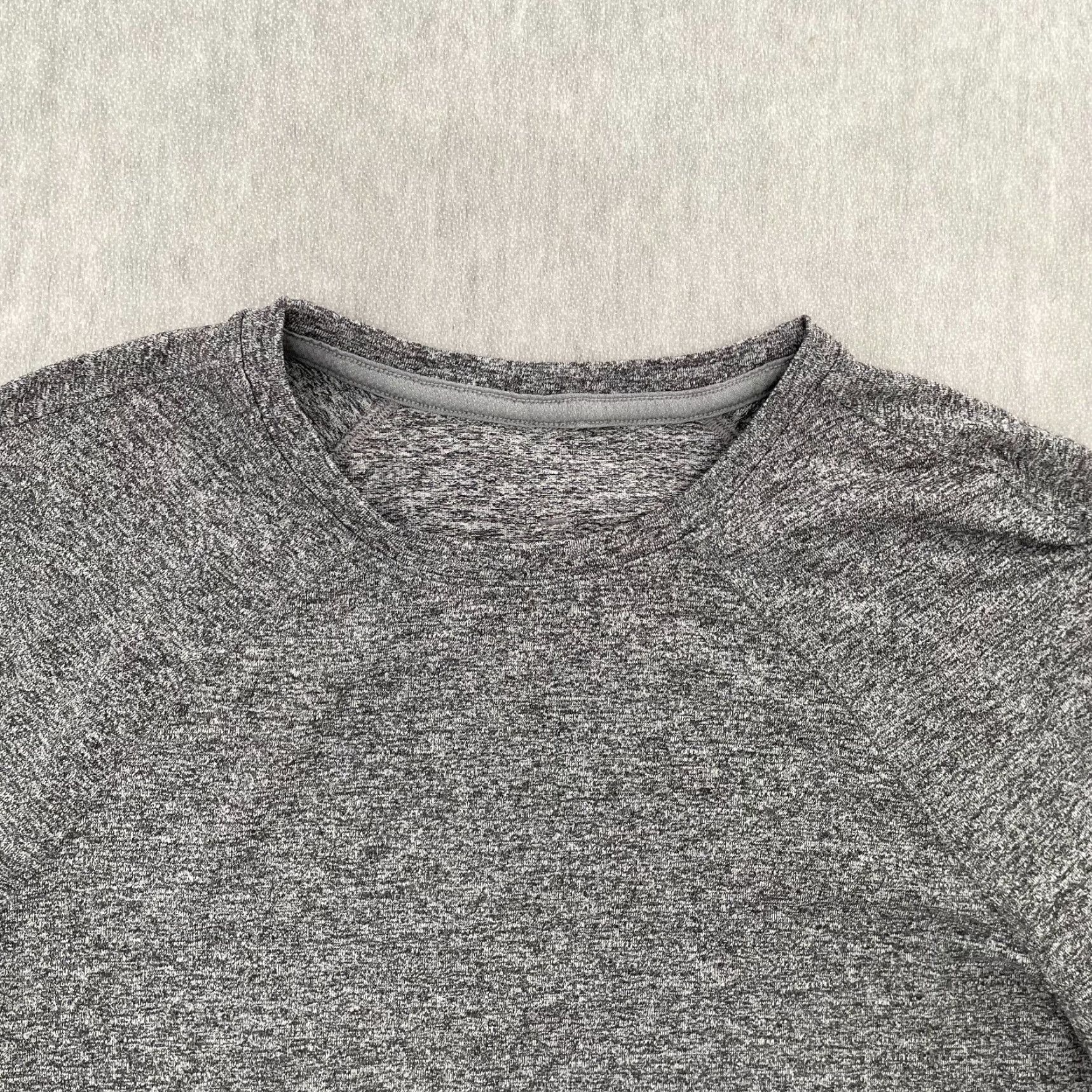 Lululemon VINTAGE Lululemon Shirt Womens 10 Gray Long Sleeve Crew Neck Pullover Gym Yoga Ladies Adult Size 10 Gray Pullover Athletic Casual Womens Size L / US 10 / IT 46 - 3 Thumbnail