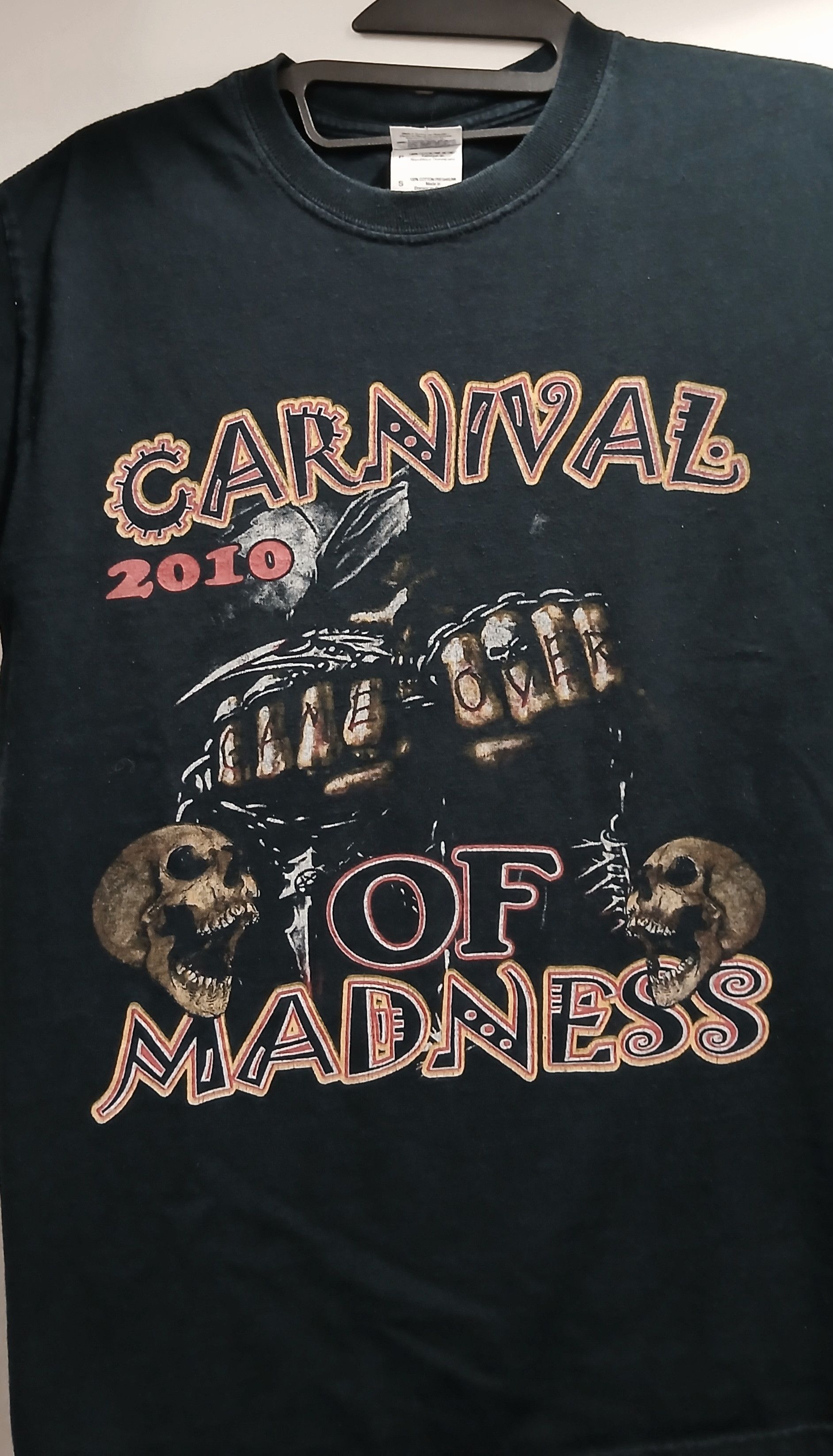 Gildan 2010 Shinedown Carnival of Madness Tour Official T-Shirt Size US S / EU 44-46 / 1 - 2 Thumbnail