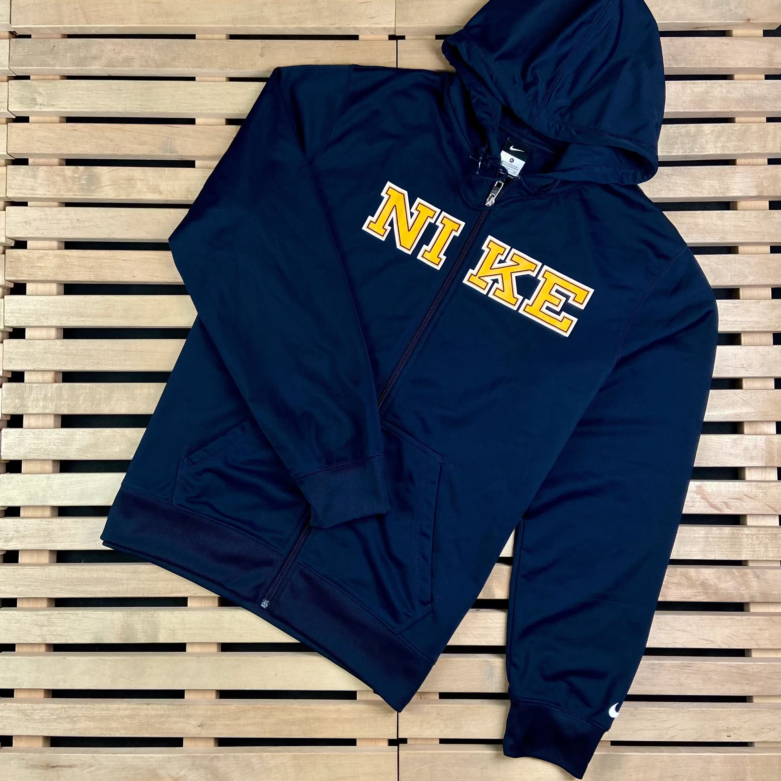 Nike × Vintage Mens Hoodies Nike Vintage Size XL Big Print Size US XL / EU 56 / 4 - 1 Thumbnail