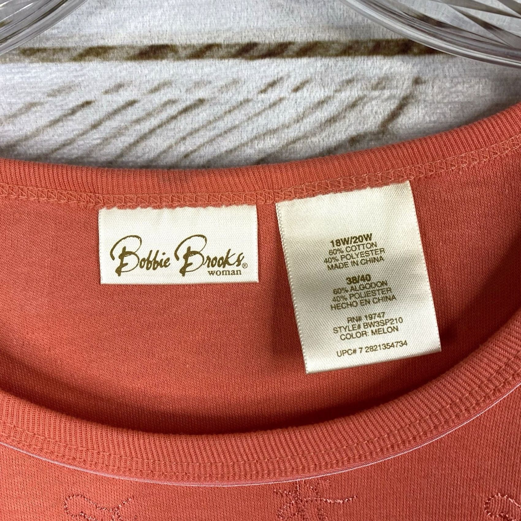 Vintage Bobbie Brooks Top Womens 18W 20W Coral Embroidered Tee Shirt Stretch NWT Modern Geometric Short Sleeve Adult Womens Size XXL / US 16-18 / IT 52-54 - 3 Thumbnail