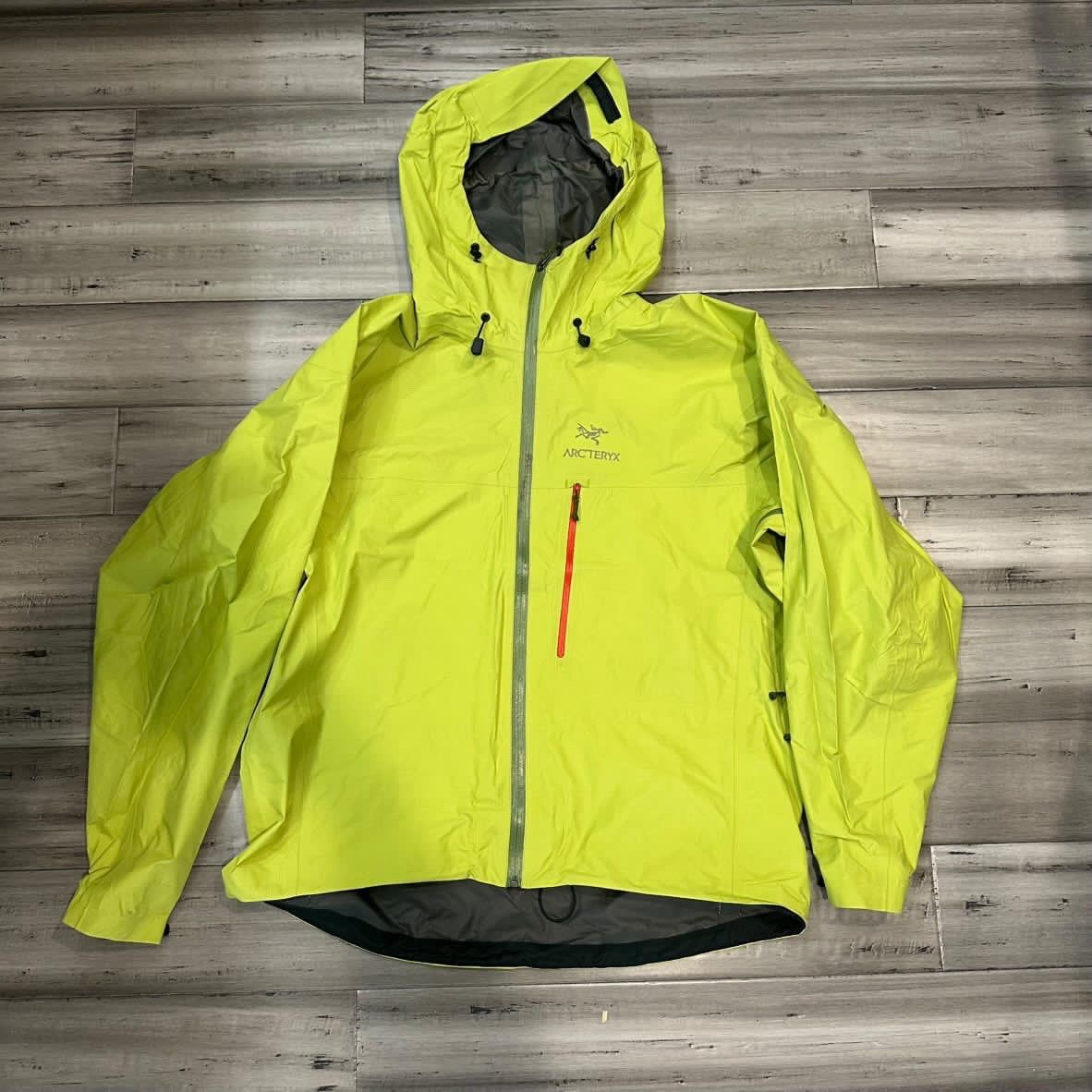Arc'teryx Arc'teryx GORE-TEX Paclite Jacket Size XL Bright Citron/Lime Size US XL / EU 56 / 4 - 1 Thumbnail