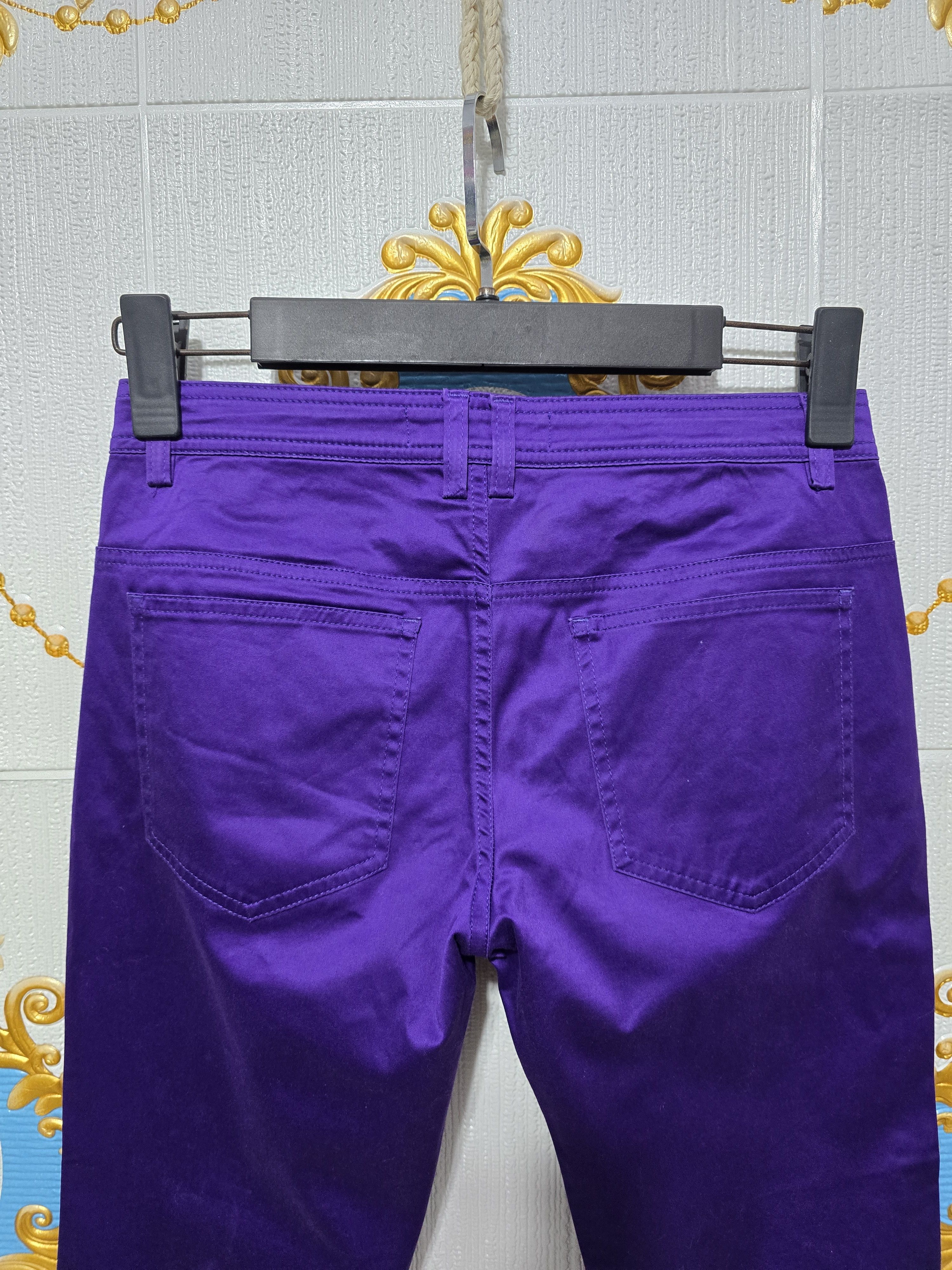 Just Cavalli Just Cavalli purple cropped trousers in size 42. VINTAGE Size 28" / US 6 / IT 42 - 7 Thumbnail