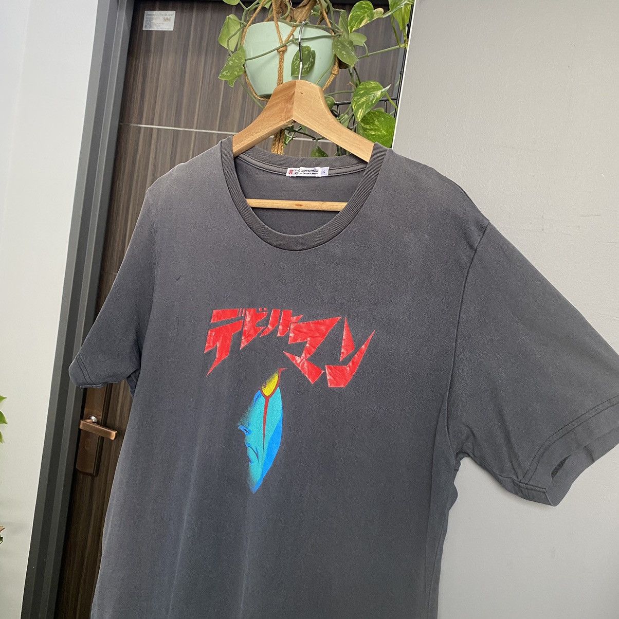 Anime Thrashed Faded Devilman Dynamic Planning ERD GRUNGE ANIME TE Size US L / EU 52-54 / 3 - 2 Thumbnail