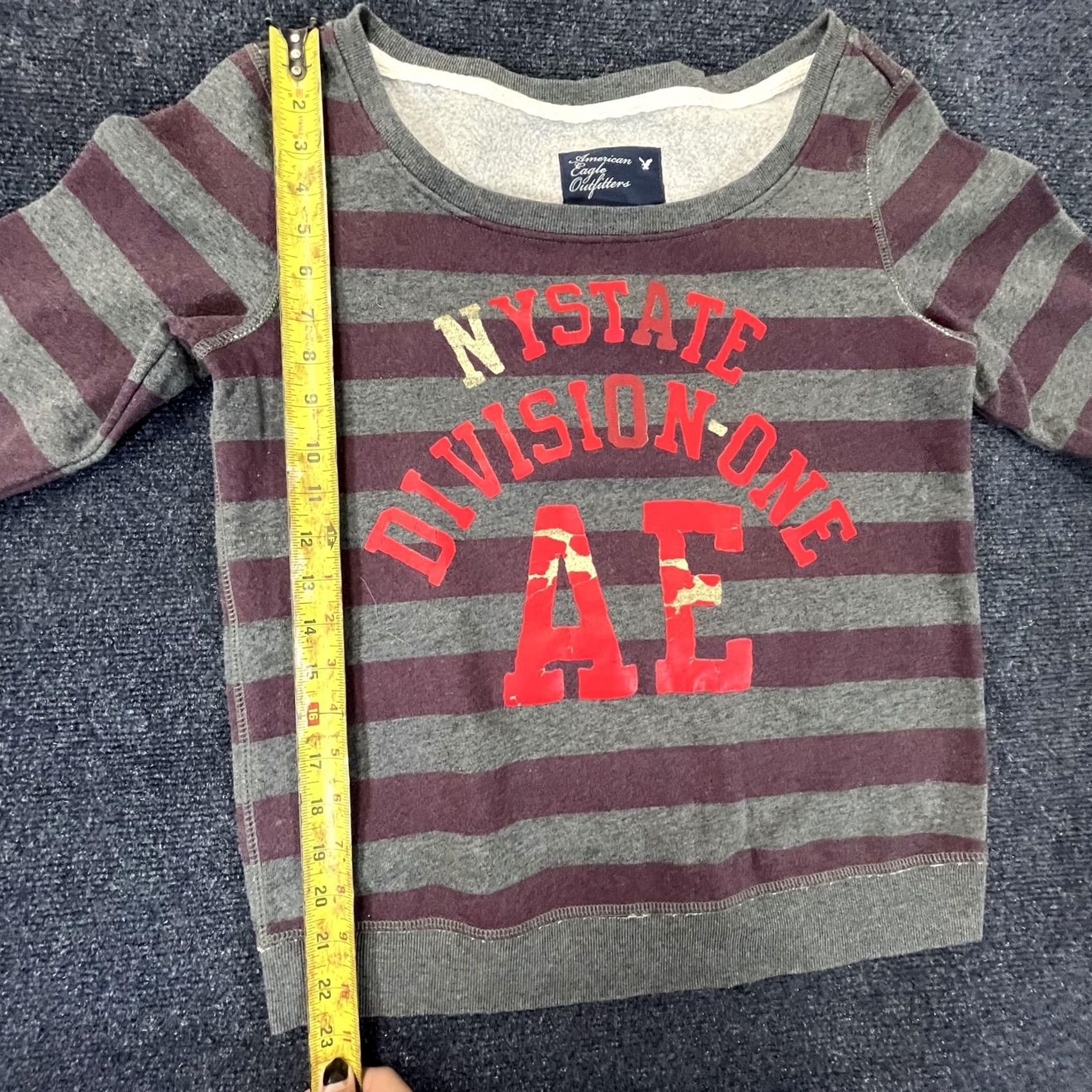 American Eagle Outfitters VINTAGE American Eagle Outfitters Sweater Womens M Gray Burgundy Stripe AE Y2K Size M / US 6-8 / IT 42-44 - 4 Thumbnail