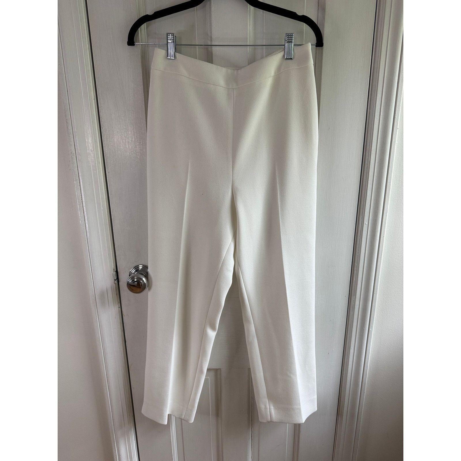 LK Bennett NWT L.K. Bennett Millie White Kick Flare Trousers Size 4 Size 27" / US 4 / IT 40 - 1 Thumbnail