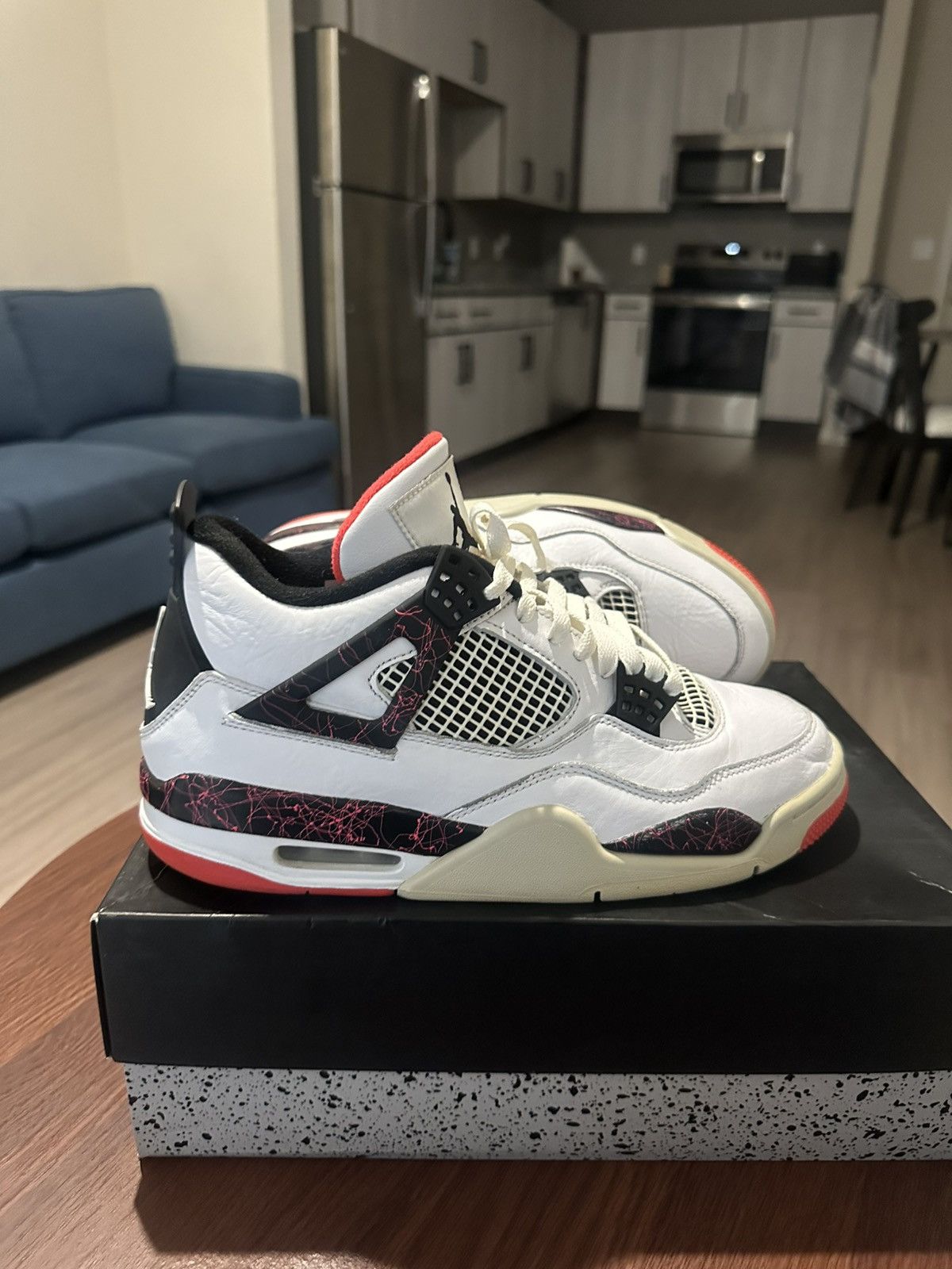 Jordan Brand × Nike Jordan 4 Flight Nostalgia Size US 9.5 / EU 42-43 - 3 Thumbnail