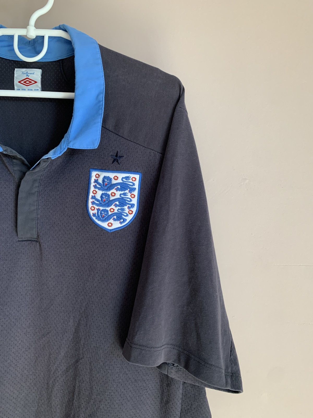 Umbro England 2011/13 away Umbro Football shirt jersey soccer XXL Size US XXL / EU 58 / 5 - 4 Thumbnail