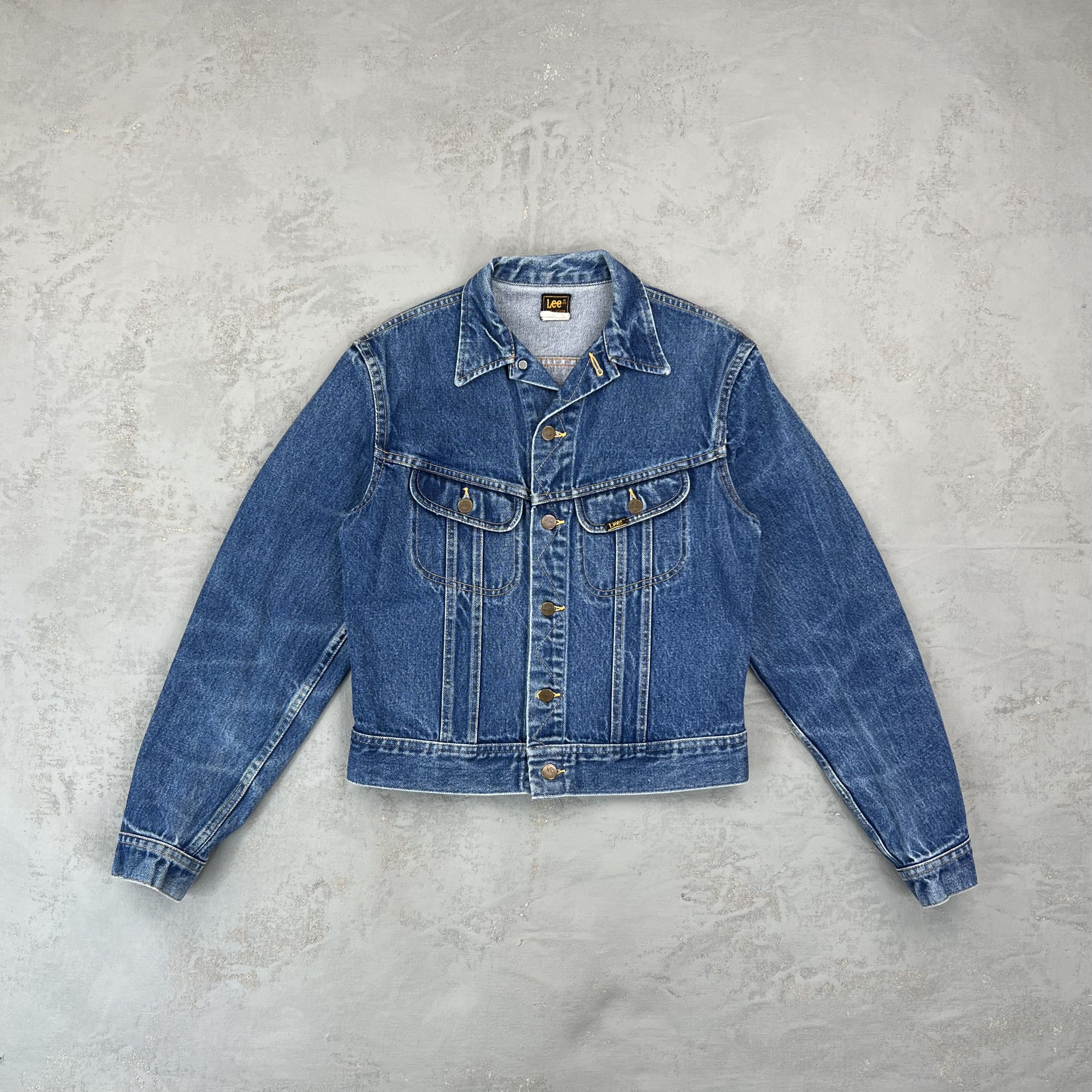 Vintage 1980'S Lee denim jacket, made in Canada, size L, men's cotton blue type Vintage Second Hand