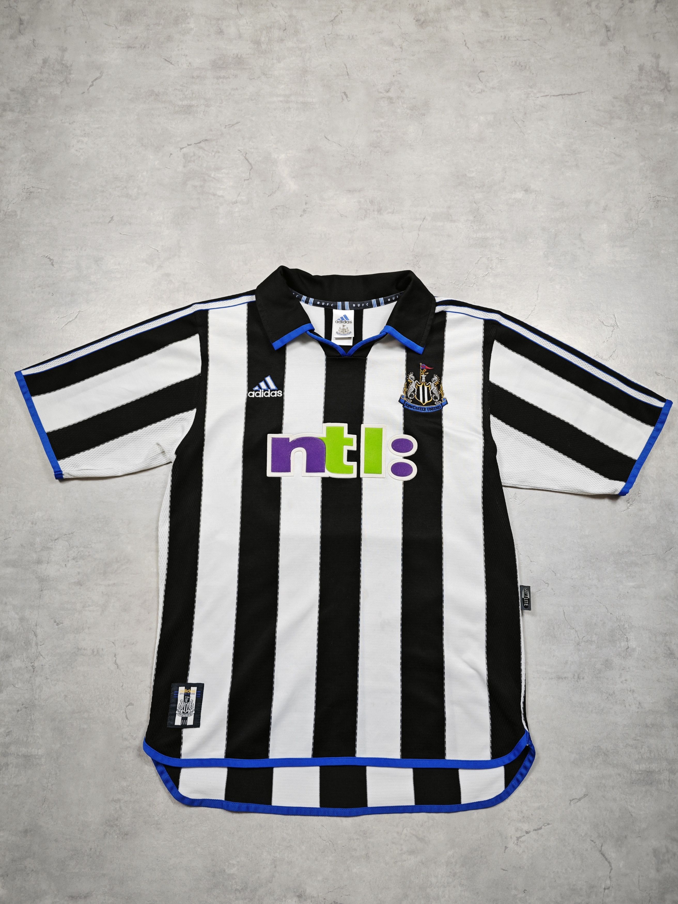 Adidas Adidas Newcastle 2000 Size US M / EU 48-50 / 2 - 1 Thumbnail