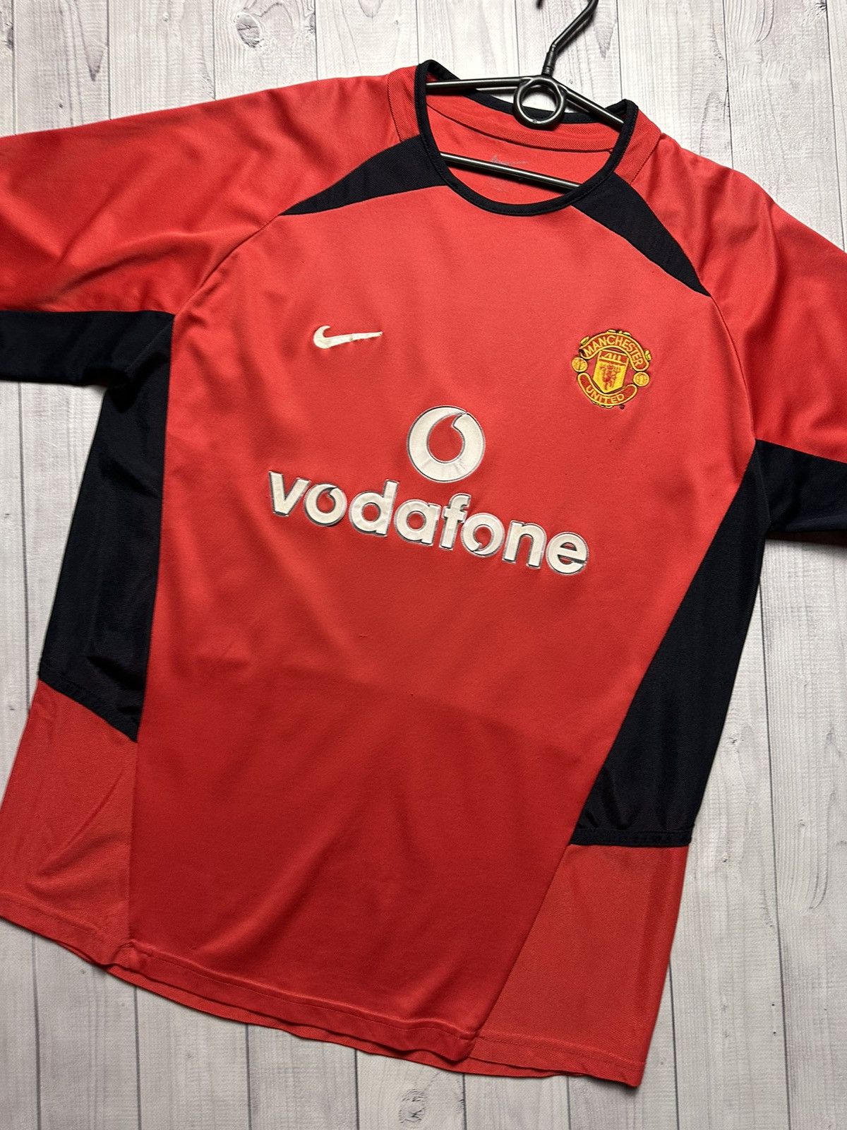 Vintage Manchester United Vodafone soccer jersey size L red