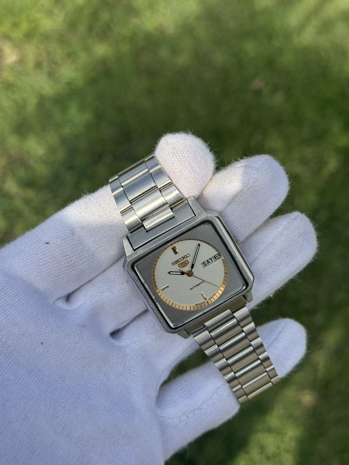 Seiko Vintage Seiko 5 Automatic japan Watch: silver Dial, TV Case Size 36 - 11 Thumbnail