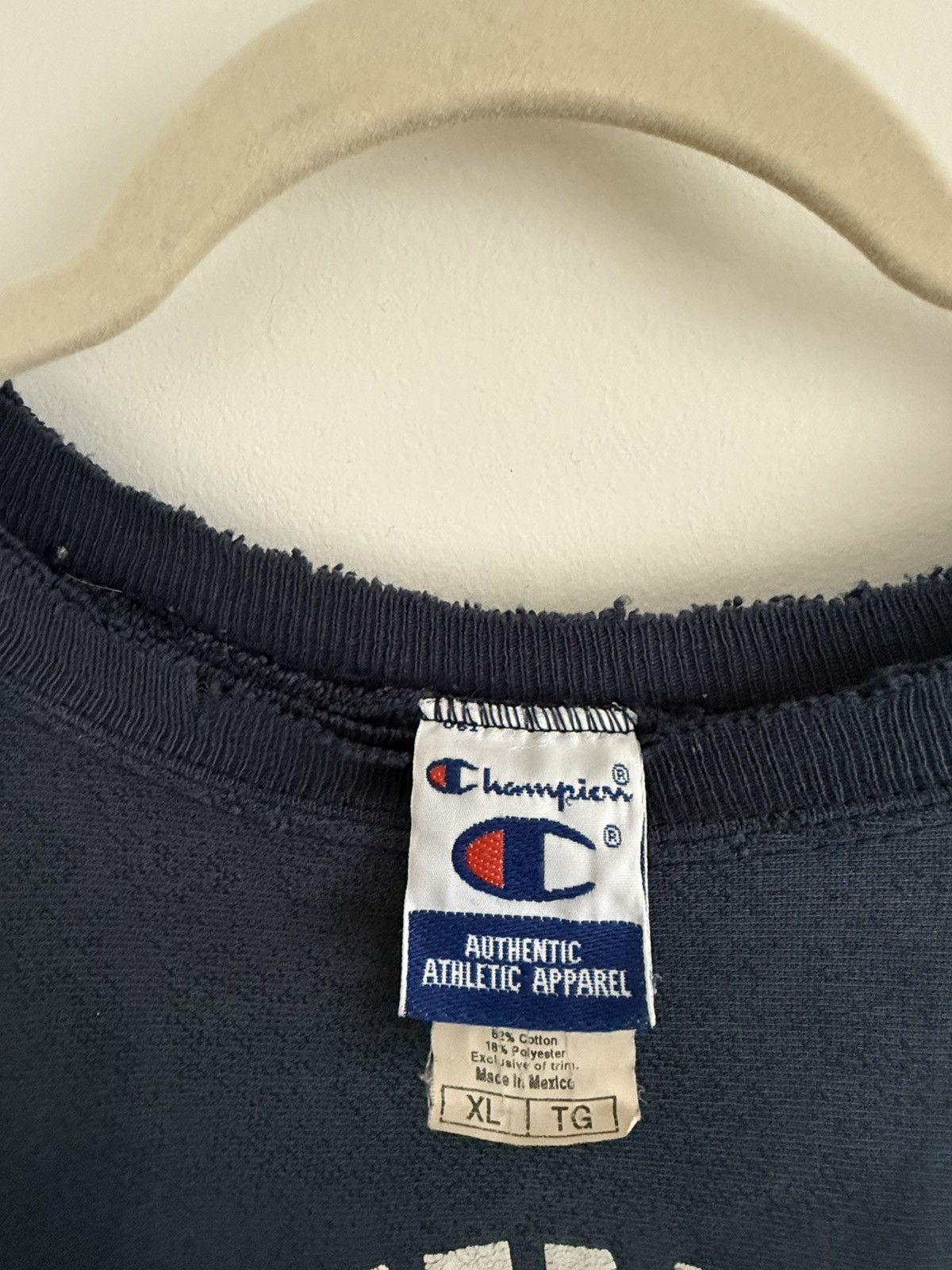 Champion Vintage Champion Washington Crewneck (Distressed XL) Size US XL / EU 56 / 4 - 3 Thumbnail